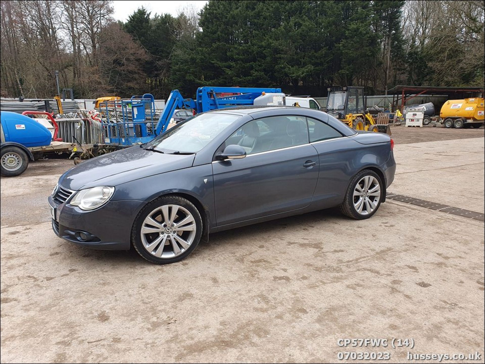 07/57 VOLKSWAGEN EOS INDIVIDUAL TDI 140 A - 1968cc 2dr Convertible (Grey, 92k) - Image 14 of 64