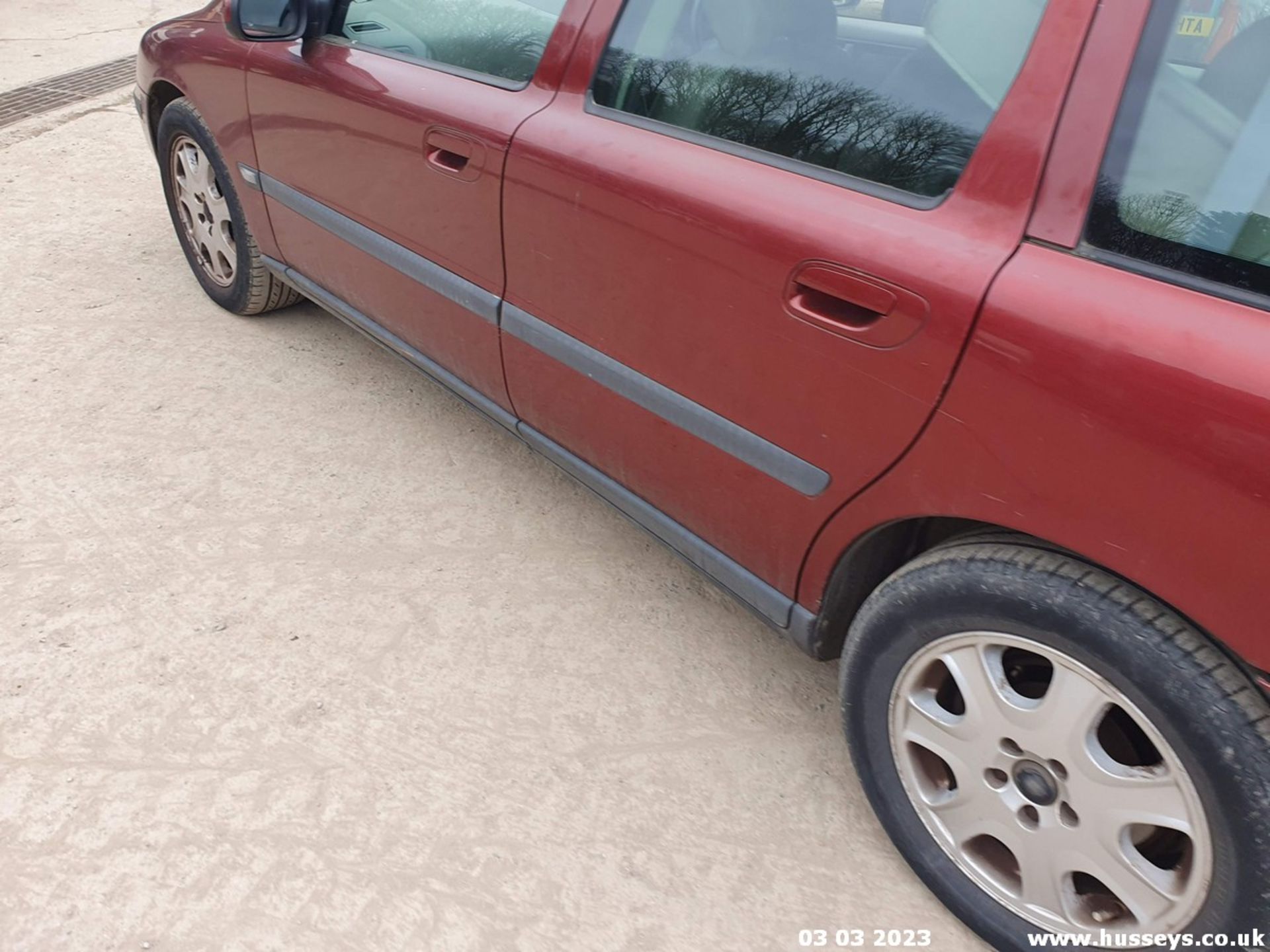 2000 VOLVO V70 D - 2461cc 5dr Estate (Red, 208k) - Image 50 of 54