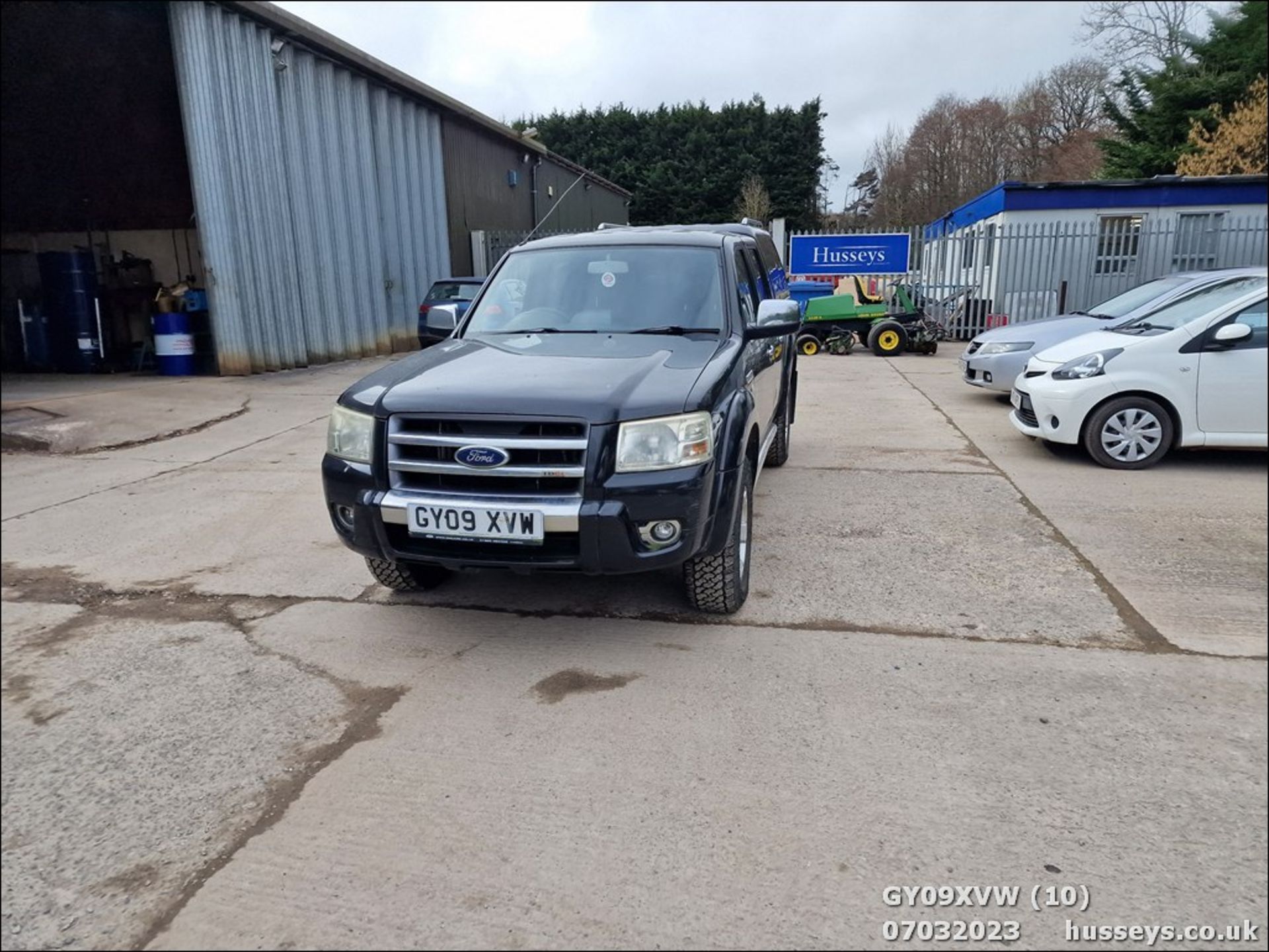 09/09 FORD RANGER THUNDER TDCI A - 2953cc 5dr 4x4 (Black) - Image 10 of 56