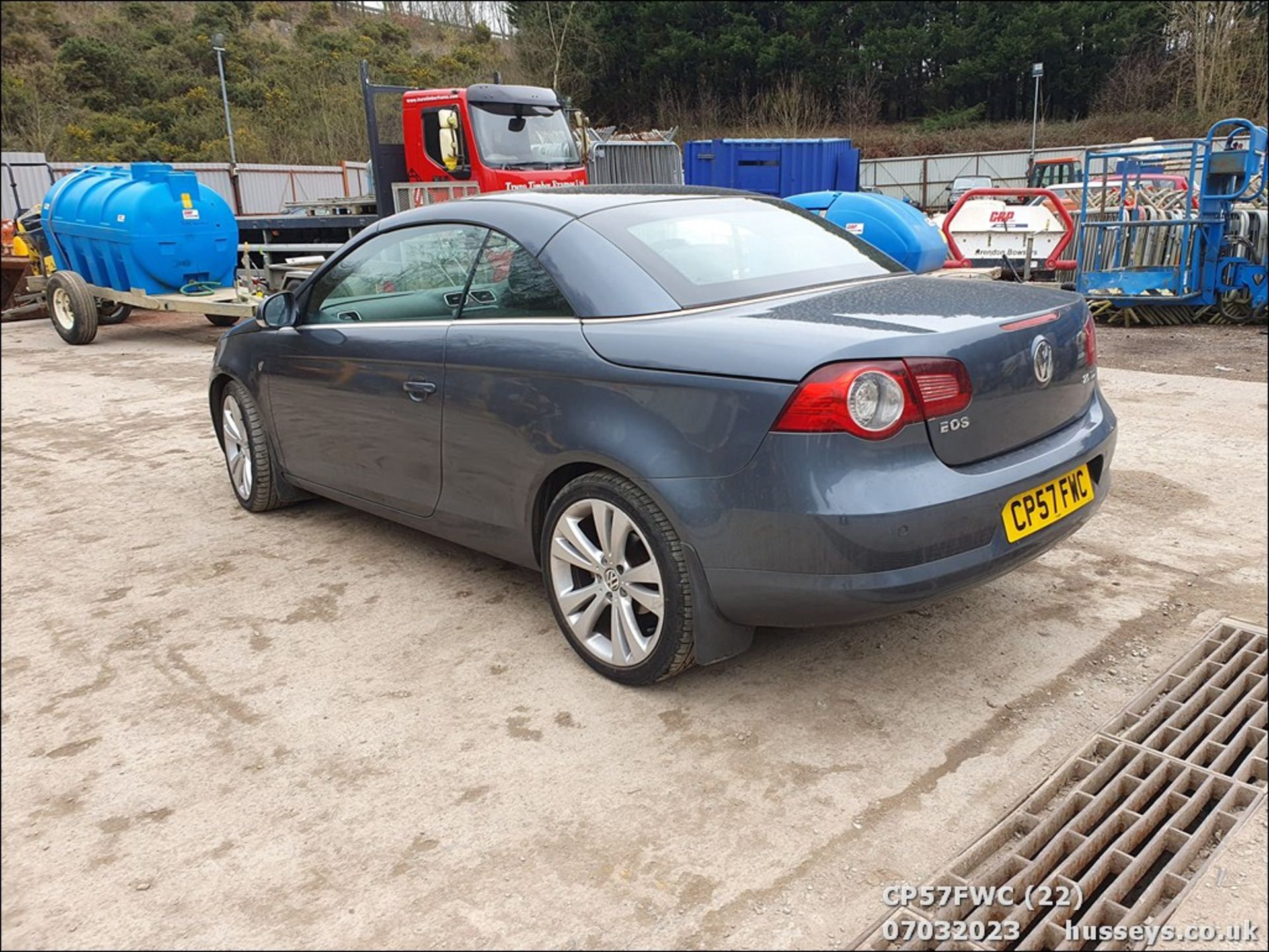 07/57 VOLKSWAGEN EOS INDIVIDUAL TDI 140 A - 1968cc 2dr Convertible (Grey, 92k) - Image 22 of 64