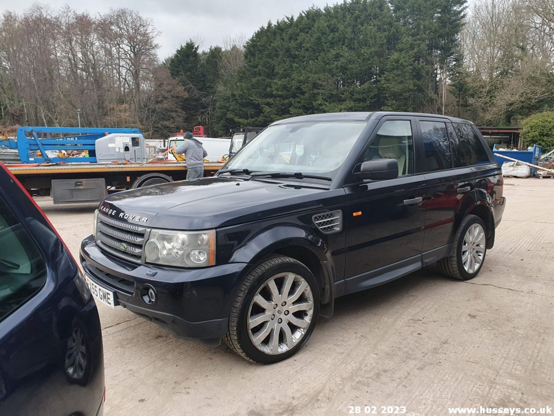 05/55 LAND ROVER RANGEROVER SPT TDV6 HSE A - 2720cc 5dr Estate (Blue, 154k) - Image 17 of 54