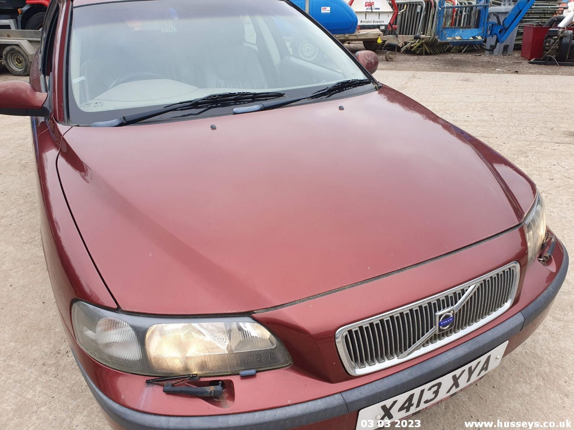 2000 VOLVO V70 D - 2461cc 5dr Estate (Red, 208k) - Image 27 of 54