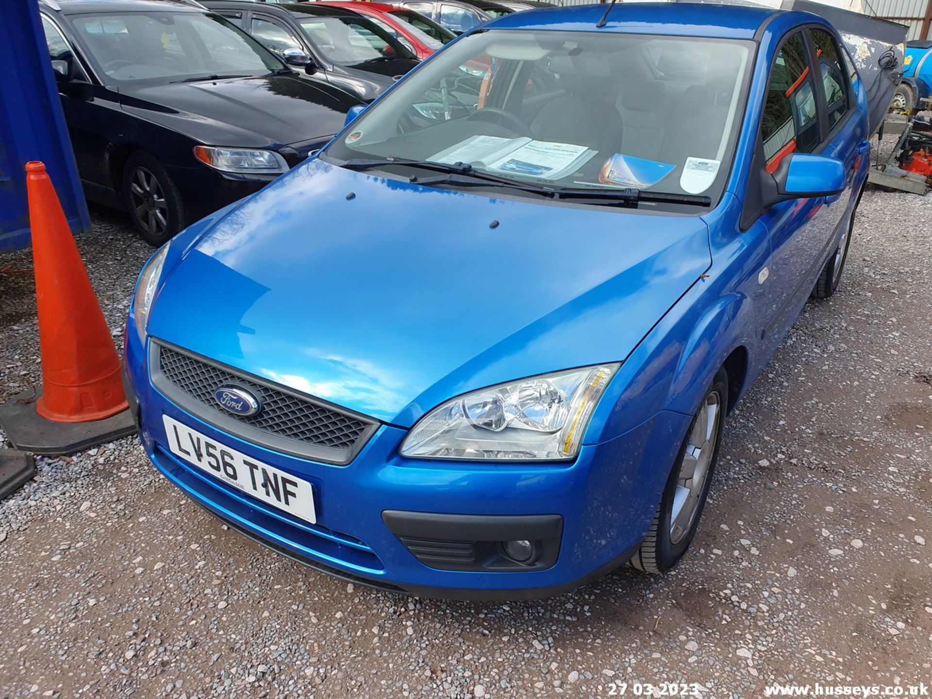 06/56 FORD FOCUS SPORT - 1596cc 5dr Hatchback (Blue) - Image 5 of 38