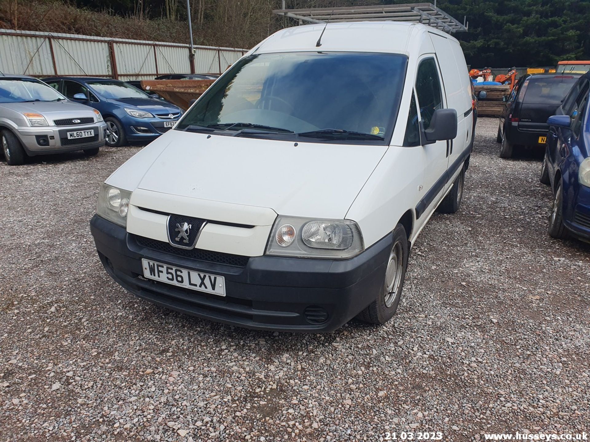 06/56 PEUGEOT EXPERT 900 HDI - 1997cc Van (White) - Image 7 of 24