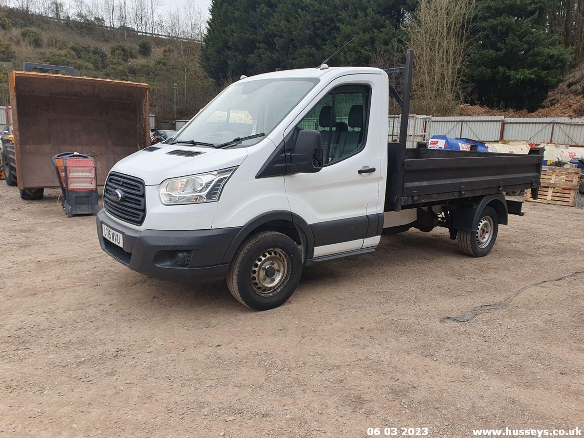 15/15 FORD TRANSIT 350 - 2198cc 2dr Tipper (White, 93k) - Image 2 of 43