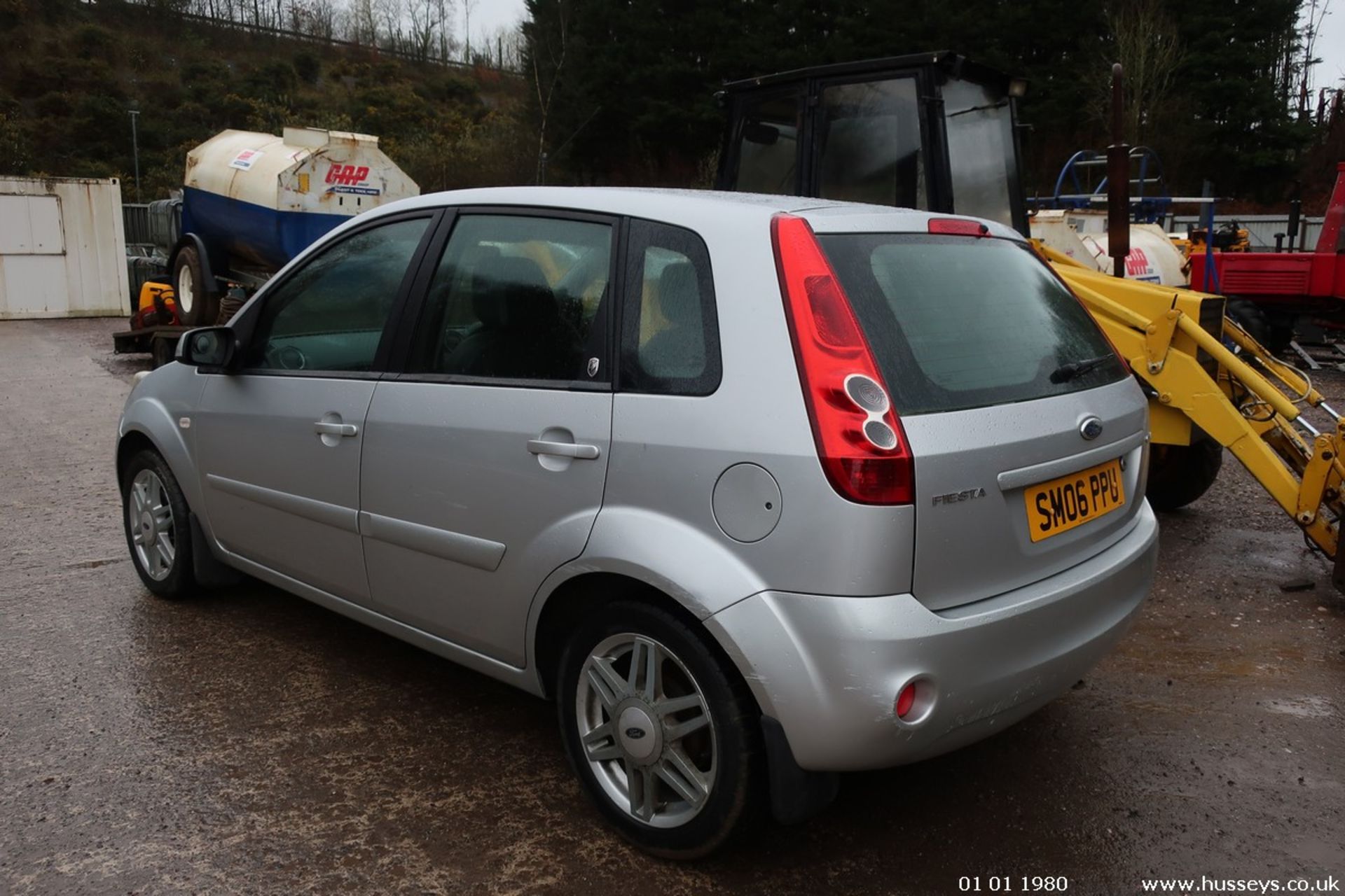 06/06 FORD FIESTA GHIA - 1388cc 5dr Hatchback (Silver, 71k) - Image 14 of 32