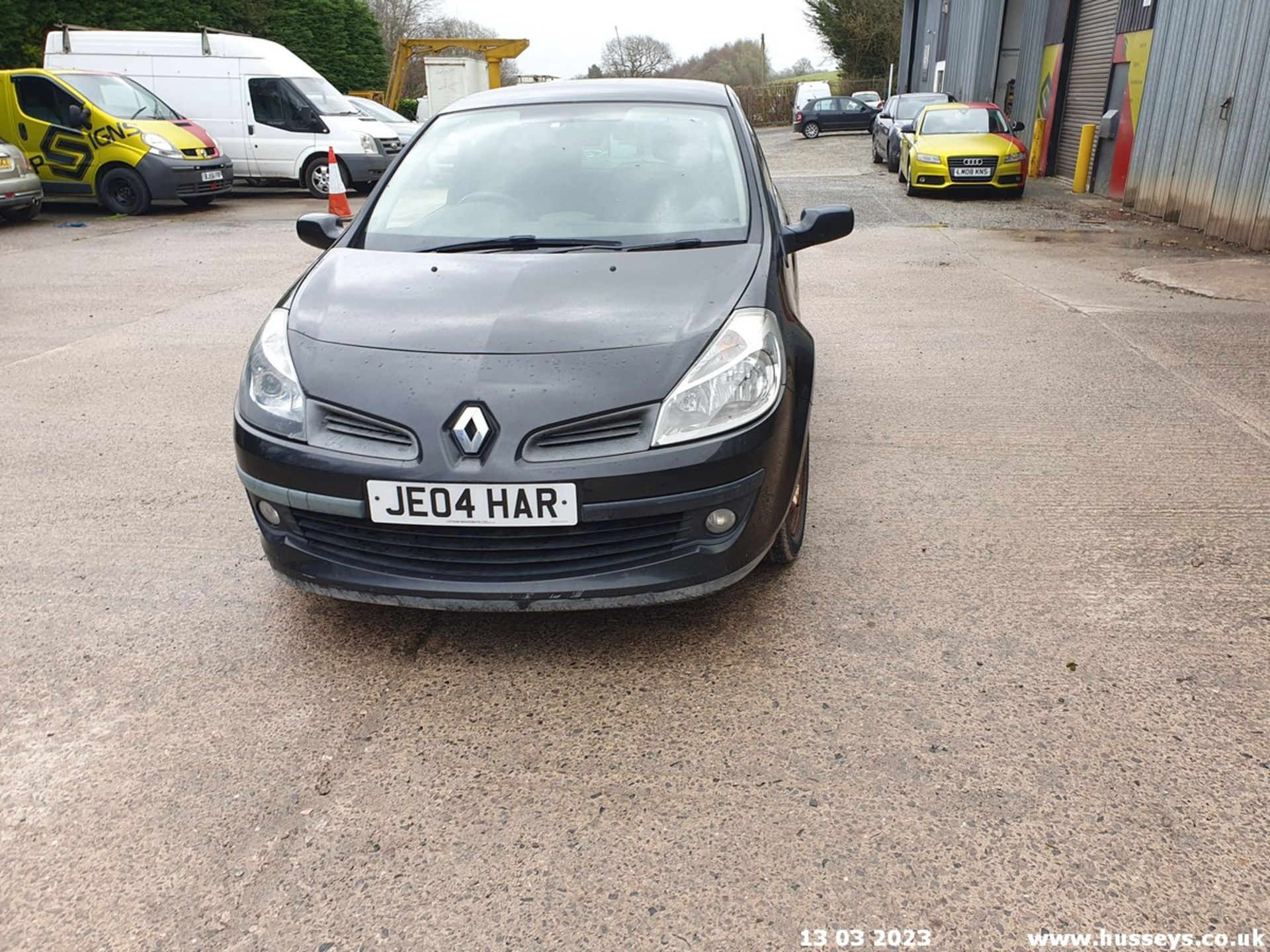 2006 RENAULT CLIO DYNAMIQUE S - 1390cc 3dr Hatchback (Black, 93k) - Image 7 of 53