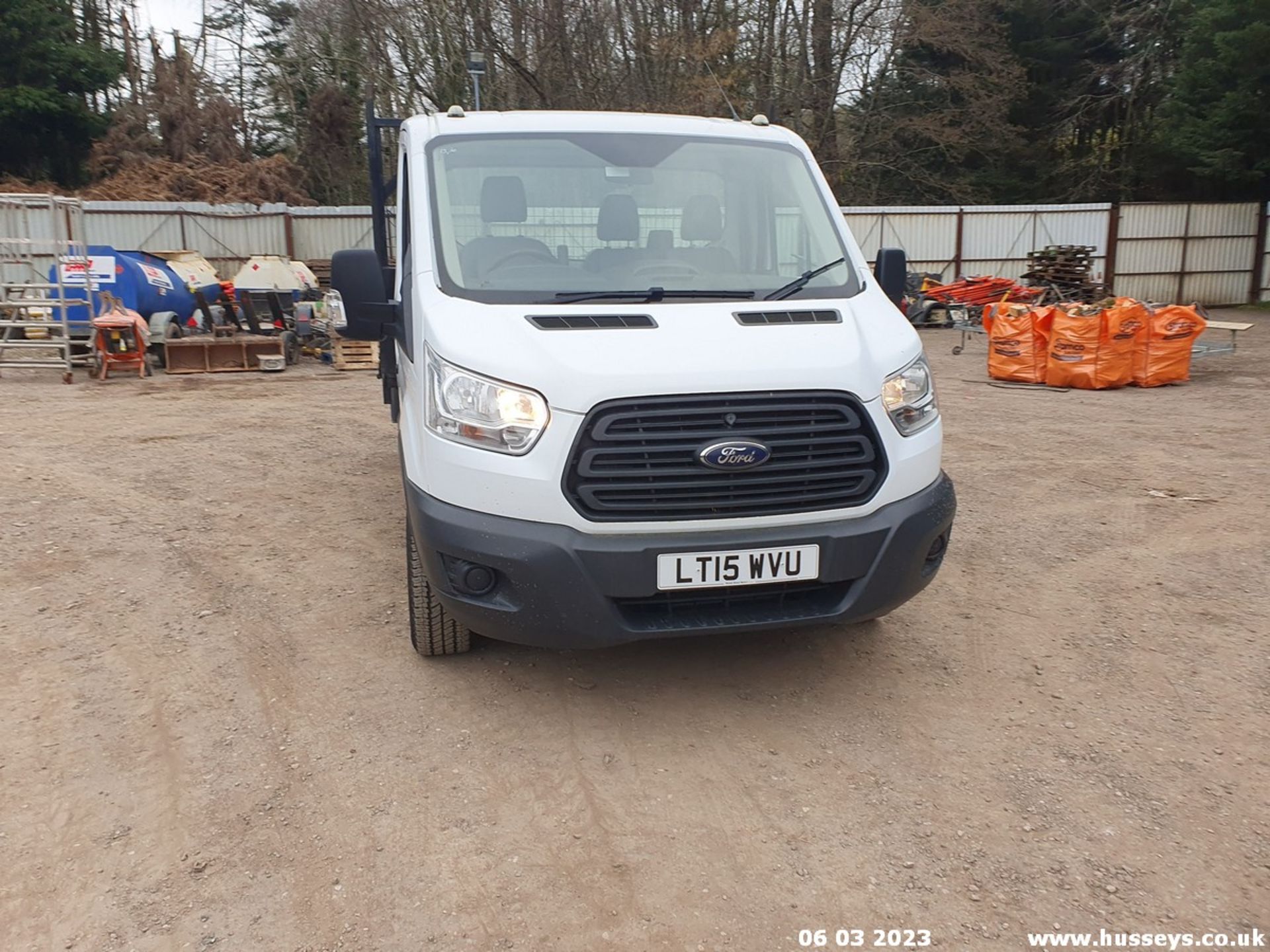 15/15 FORD TRANSIT 350 - 2198cc 2dr Tipper (White, 93k) - Image 28 of 43