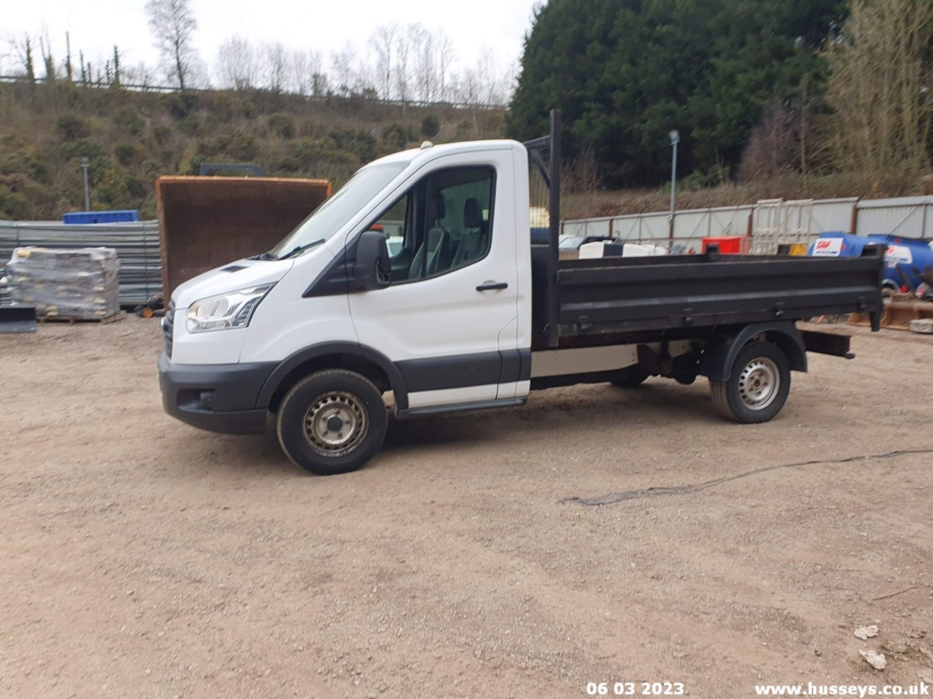 15/15 FORD TRANSIT 350 - 2198cc 2dr Tipper (White, 93k) - Image 5 of 43