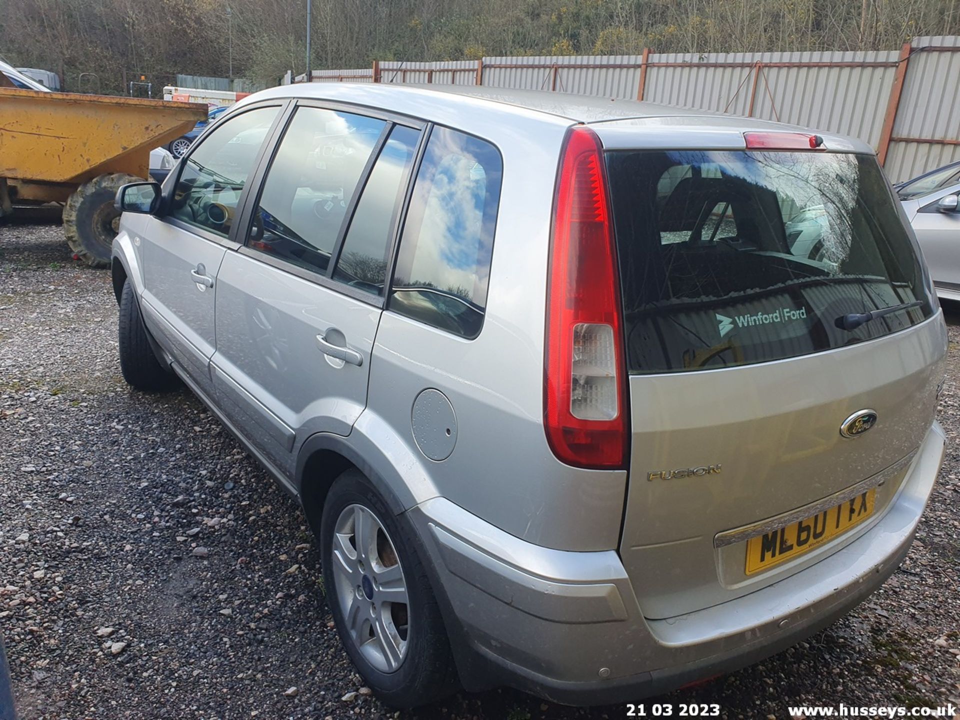 10/60 FORD FUSION ZETEC TDCI - 1560cc 5dr Hatchback (Silver, 185k) - Image 17 of 32