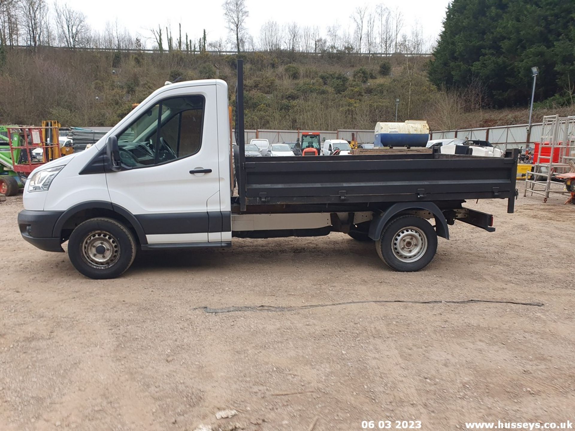 15/15 FORD TRANSIT 350 - 2198cc 2dr Tipper (White, 93k) - Image 7 of 43