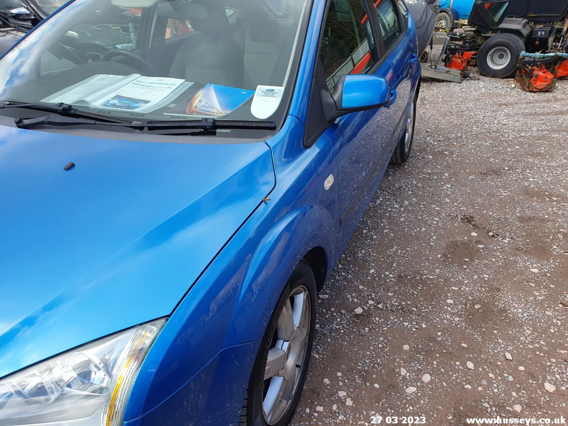 06/56 FORD FOCUS SPORT - 1596cc 5dr Hatchback (Blue) - Image 6 of 38