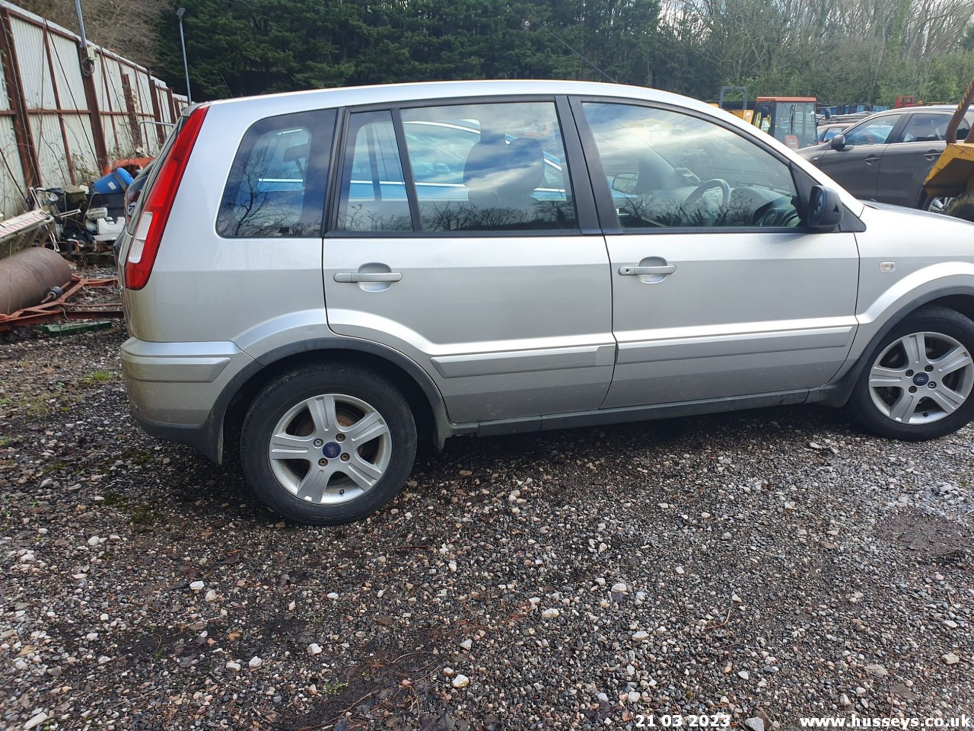 10/60 FORD FUSION ZETEC TDCI - 1560cc 5dr Hatchback (Silver, 185k) - Image 10 of 32