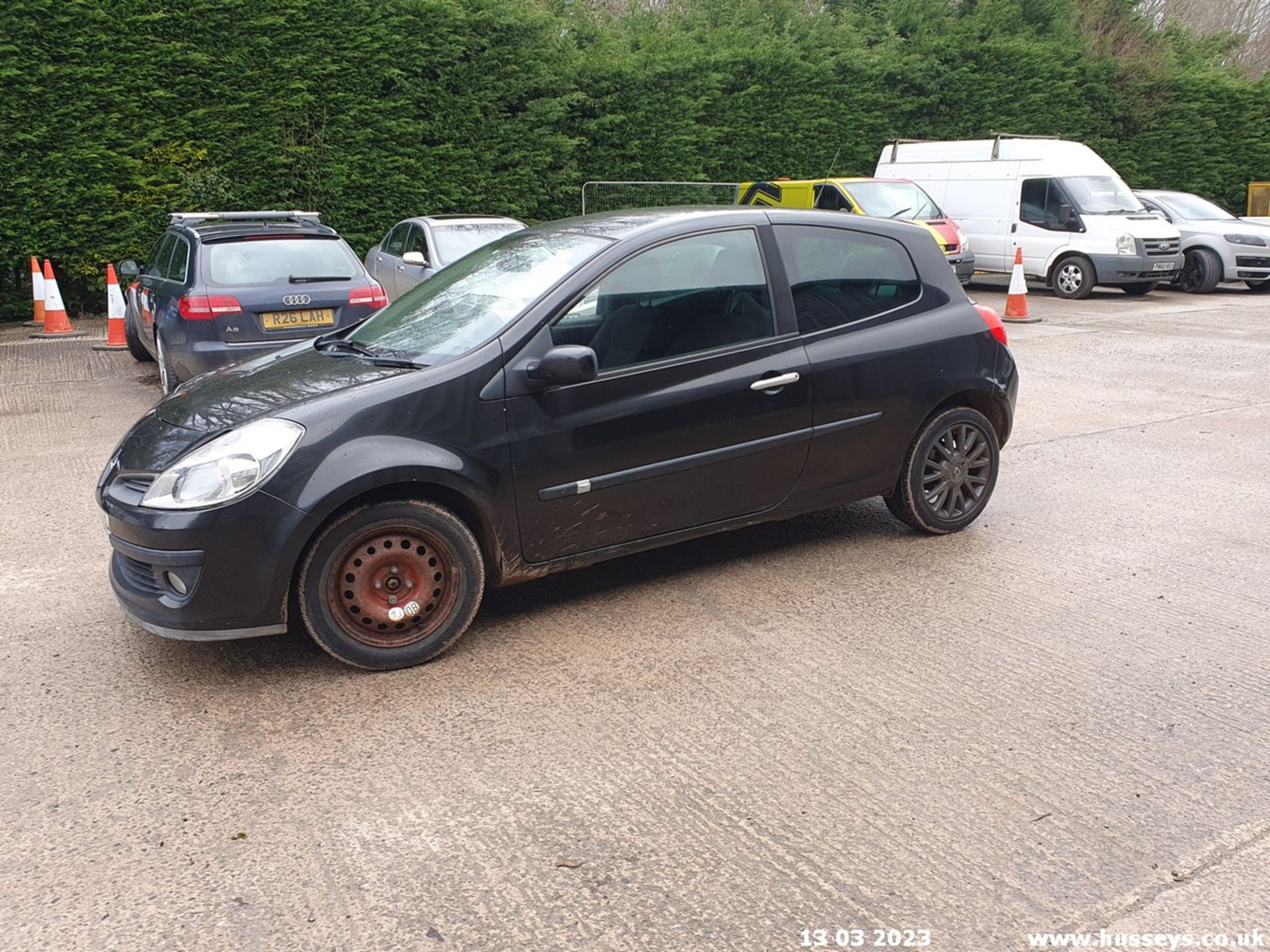 2006 RENAULT CLIO DYNAMIQUE S - 1390cc 3dr Hatchback (Black, 93k) - Image 13 of 53