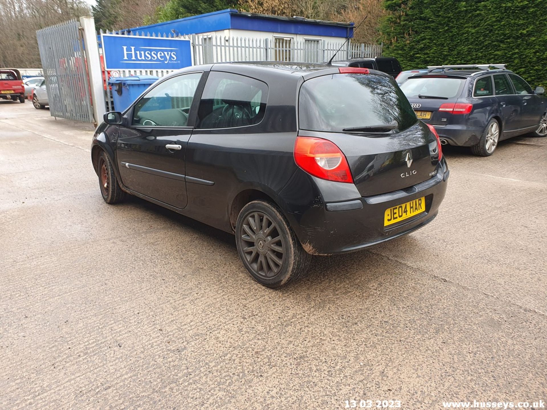 2006 RENAULT CLIO DYNAMIQUE S - 1390cc 3dr Hatchback (Black, 93k) - Image 20 of 53