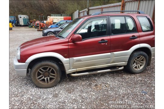 05/05 SUZUKI GRAND VITARA 16V - 1995cc 5dr Estate (Red) - Image 10 of 43