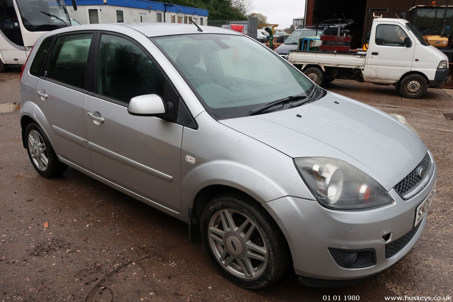 06/06 FORD FIESTA GHIA - 1388cc 5dr Hatchback (Silver, 71k) - Image 24 of 32