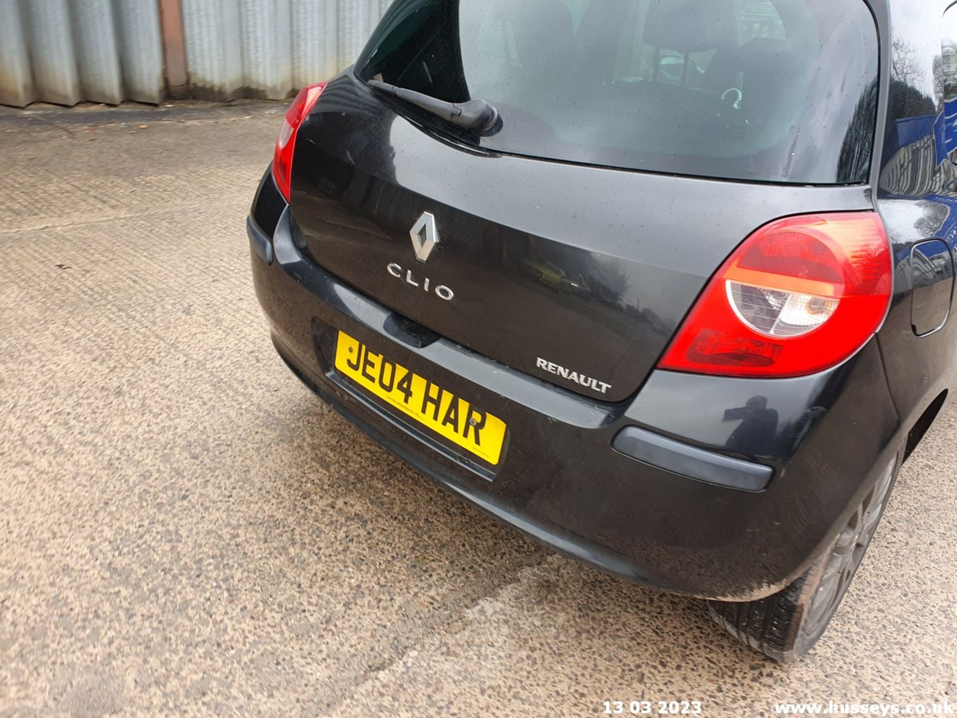 2006 RENAULT CLIO DYNAMIQUE S - 1390cc 3dr Hatchback (Black, 93k) - Image 40 of 53