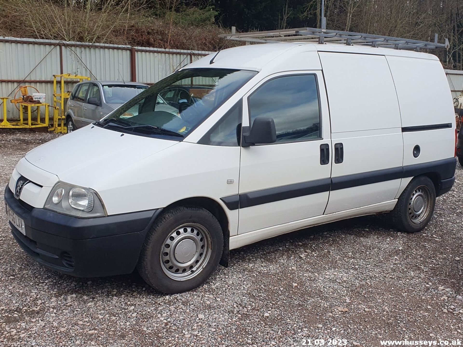 06/56 PEUGEOT EXPERT 900 HDI - 1997cc Van (White) - Image 2 of 24