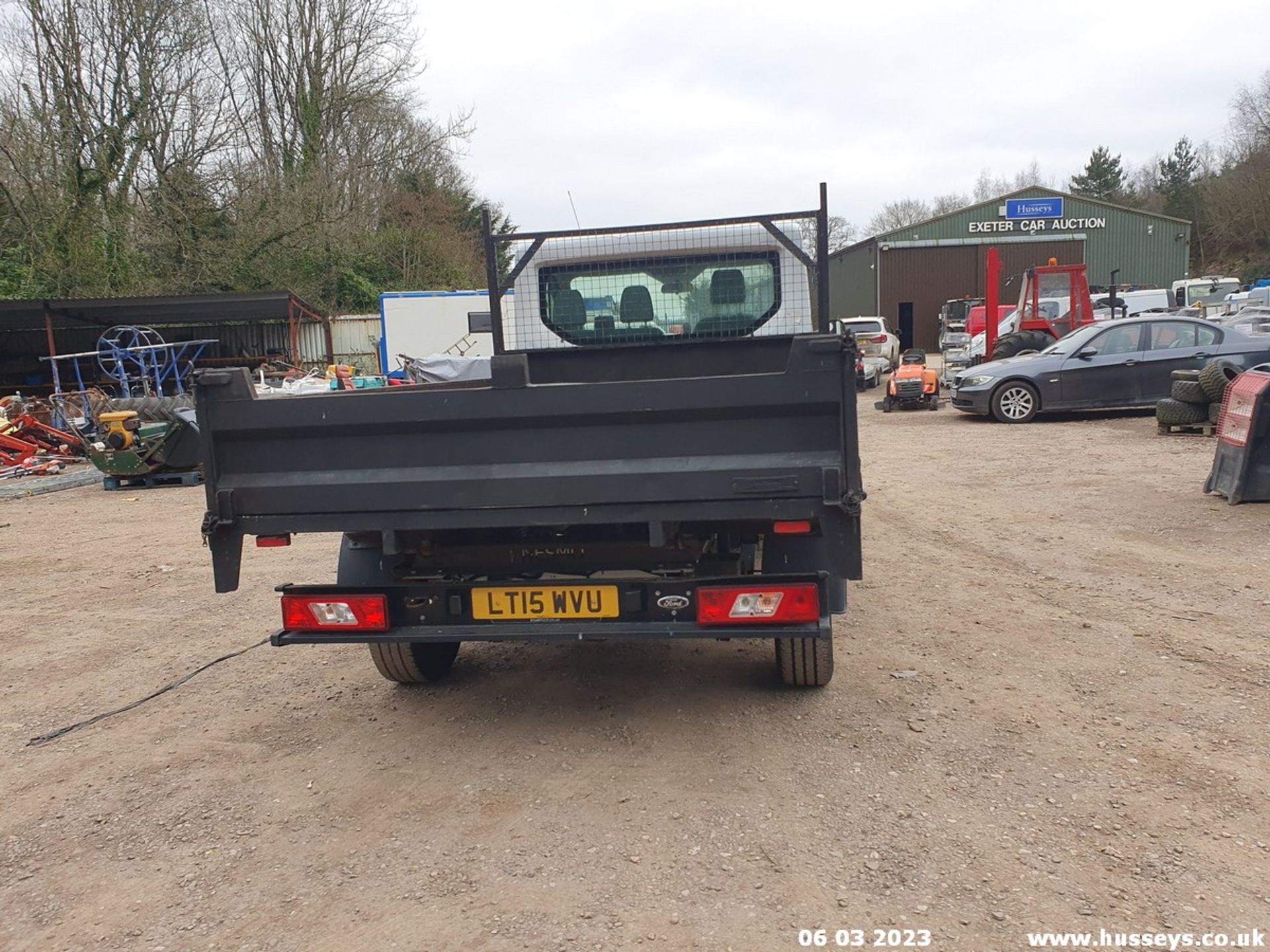 15/15 FORD TRANSIT 350 - 2198cc 2dr Tipper (White, 93k) - Image 17 of 43