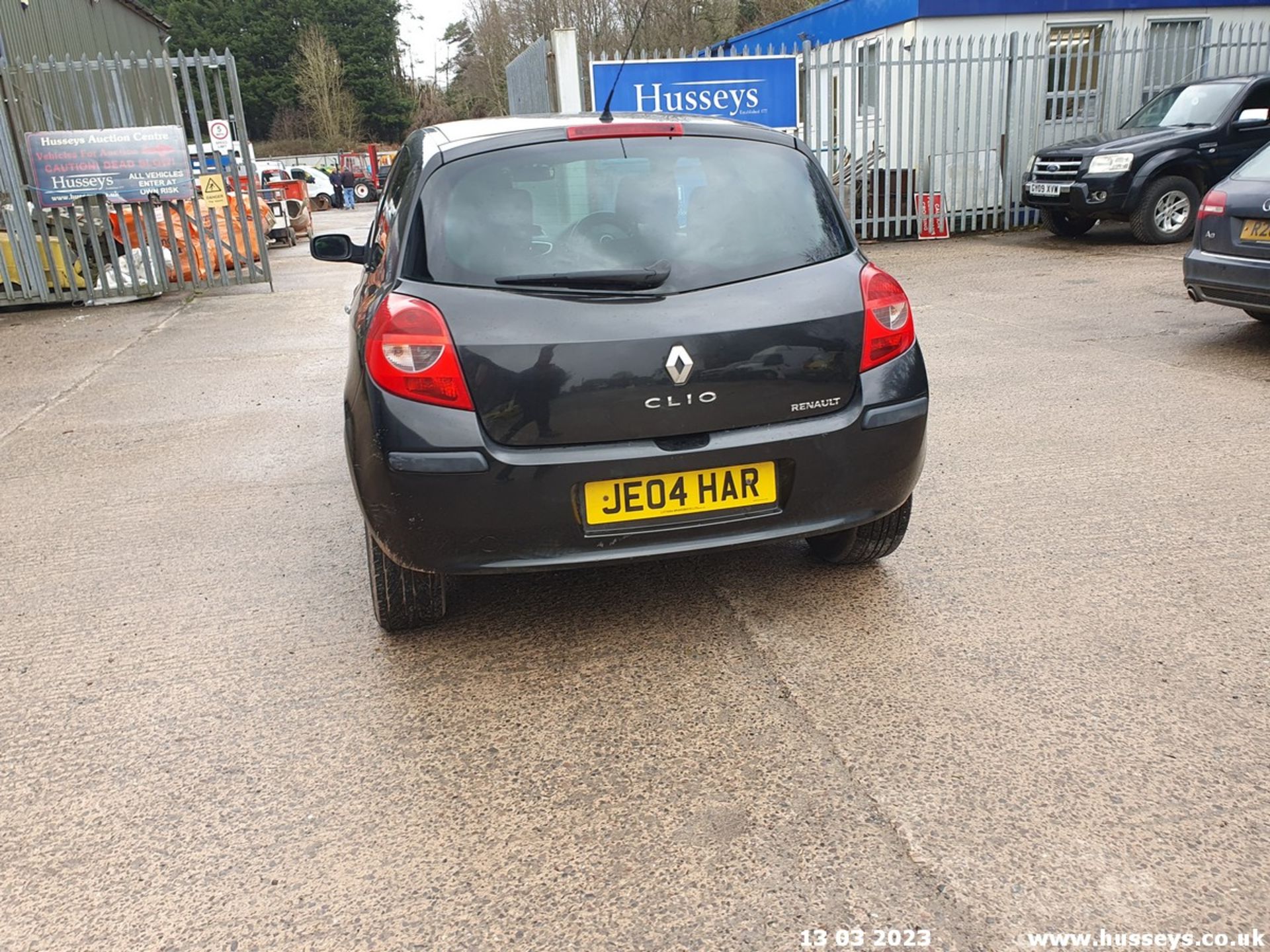 2006 RENAULT CLIO DYNAMIQUE S - 1390cc 3dr Hatchback (Black, 93k) - Image 22 of 53