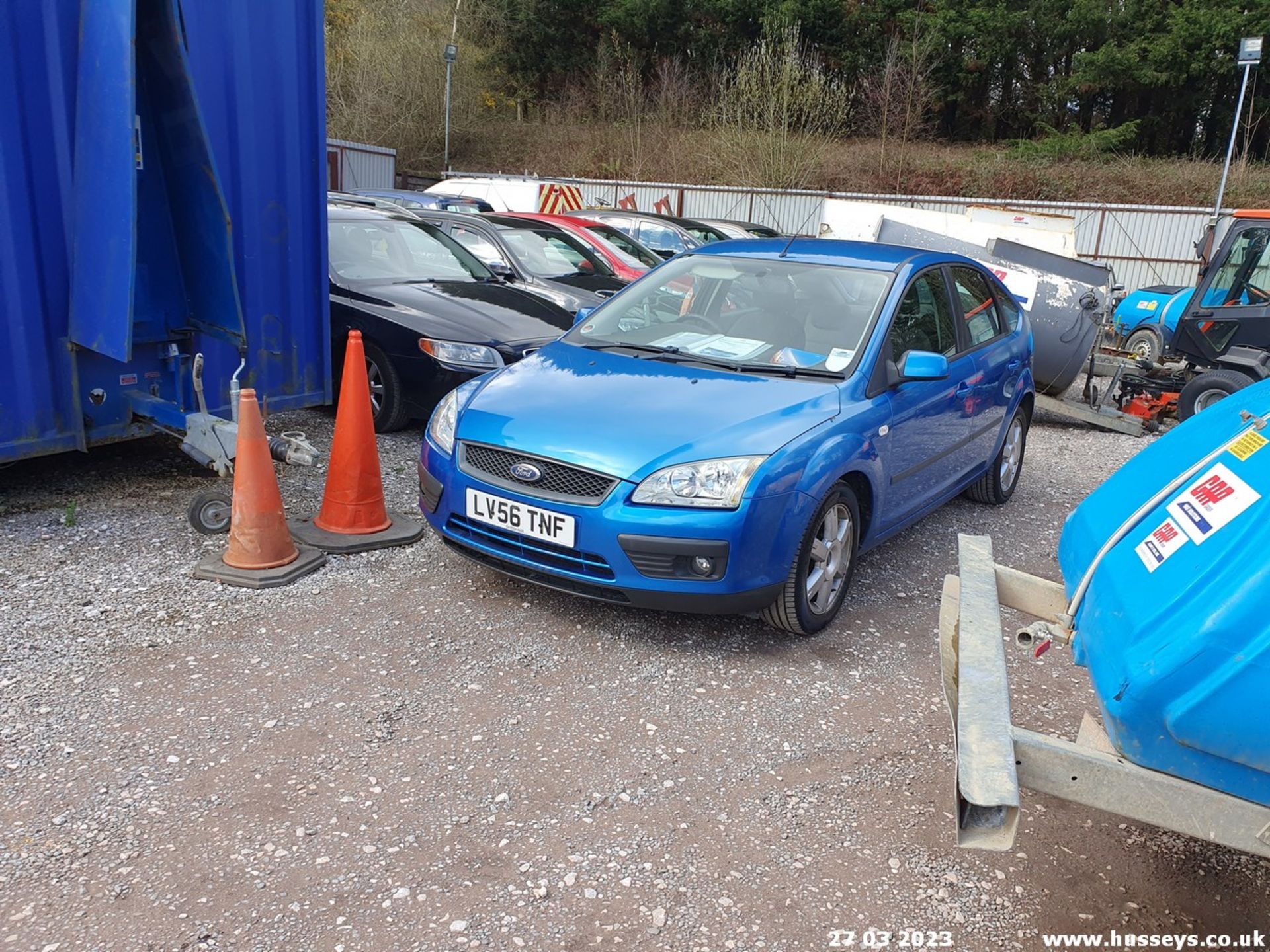 06/56 FORD FOCUS SPORT - 1596cc 5dr Hatchback (Blue) - Image 3 of 38