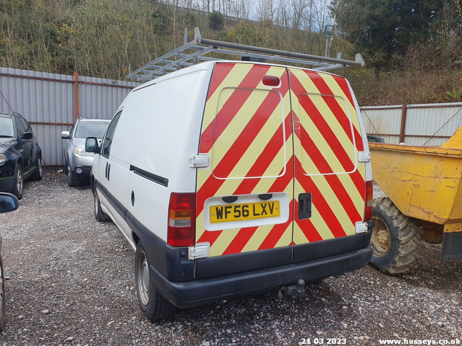 06/56 PEUGEOT EXPERT 900 HDI - 1997cc Van (White) - Image 10 of 24