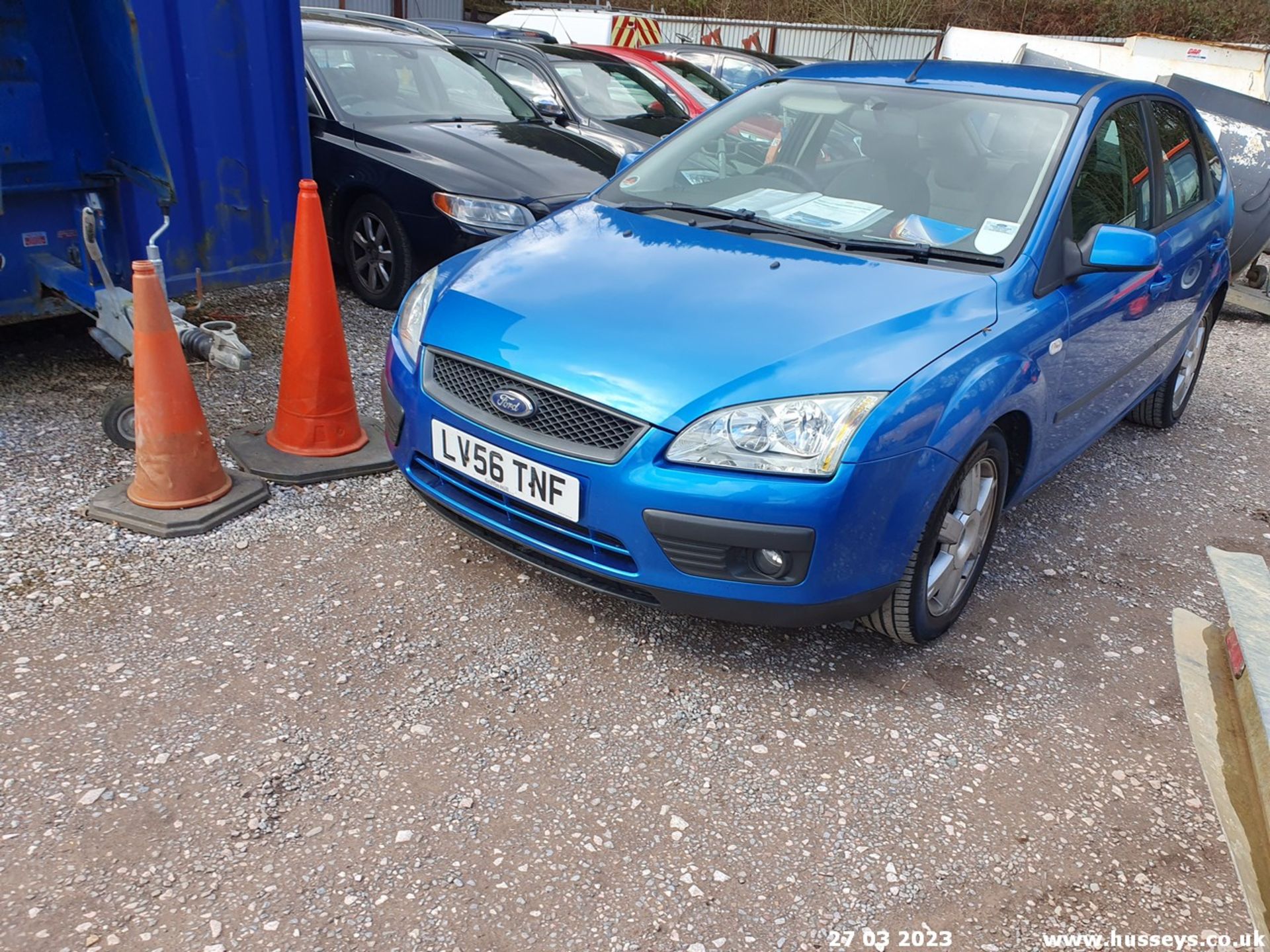 06/56 FORD FOCUS SPORT - 1596cc 5dr Hatchback (Blue) - Image 4 of 38