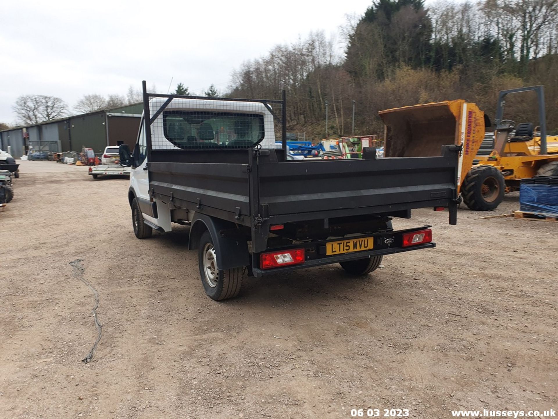 15/15 FORD TRANSIT 350 - 2198cc 2dr Tipper (White, 93k) - Image 14 of 43