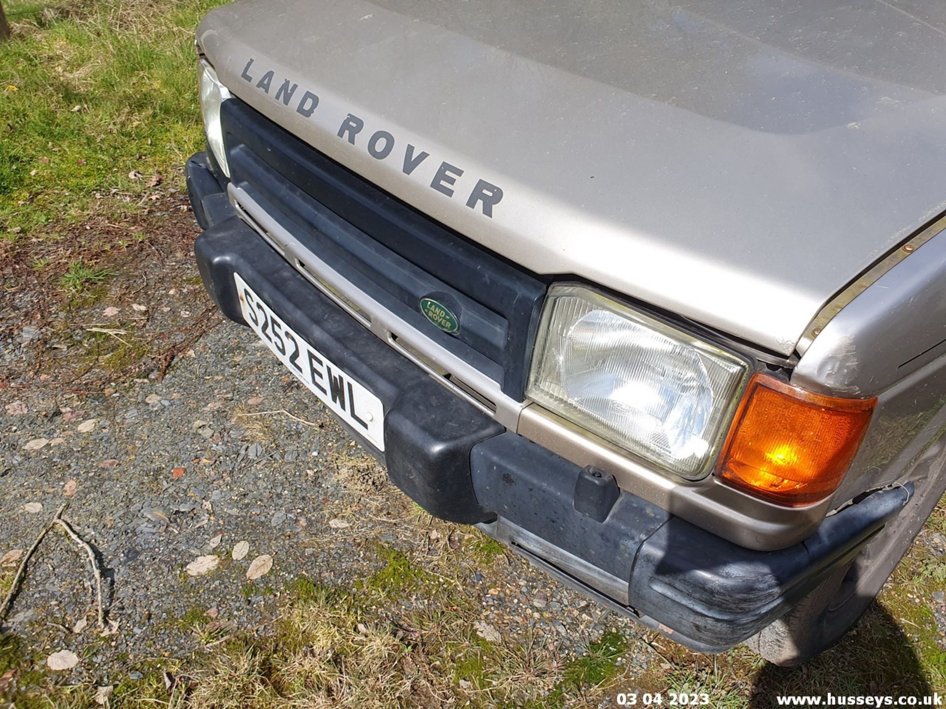 1998 LAND ROVER DISCOVERY ES TDI - 2495cc 5dr Estate (Gold) - Image 24 of 31