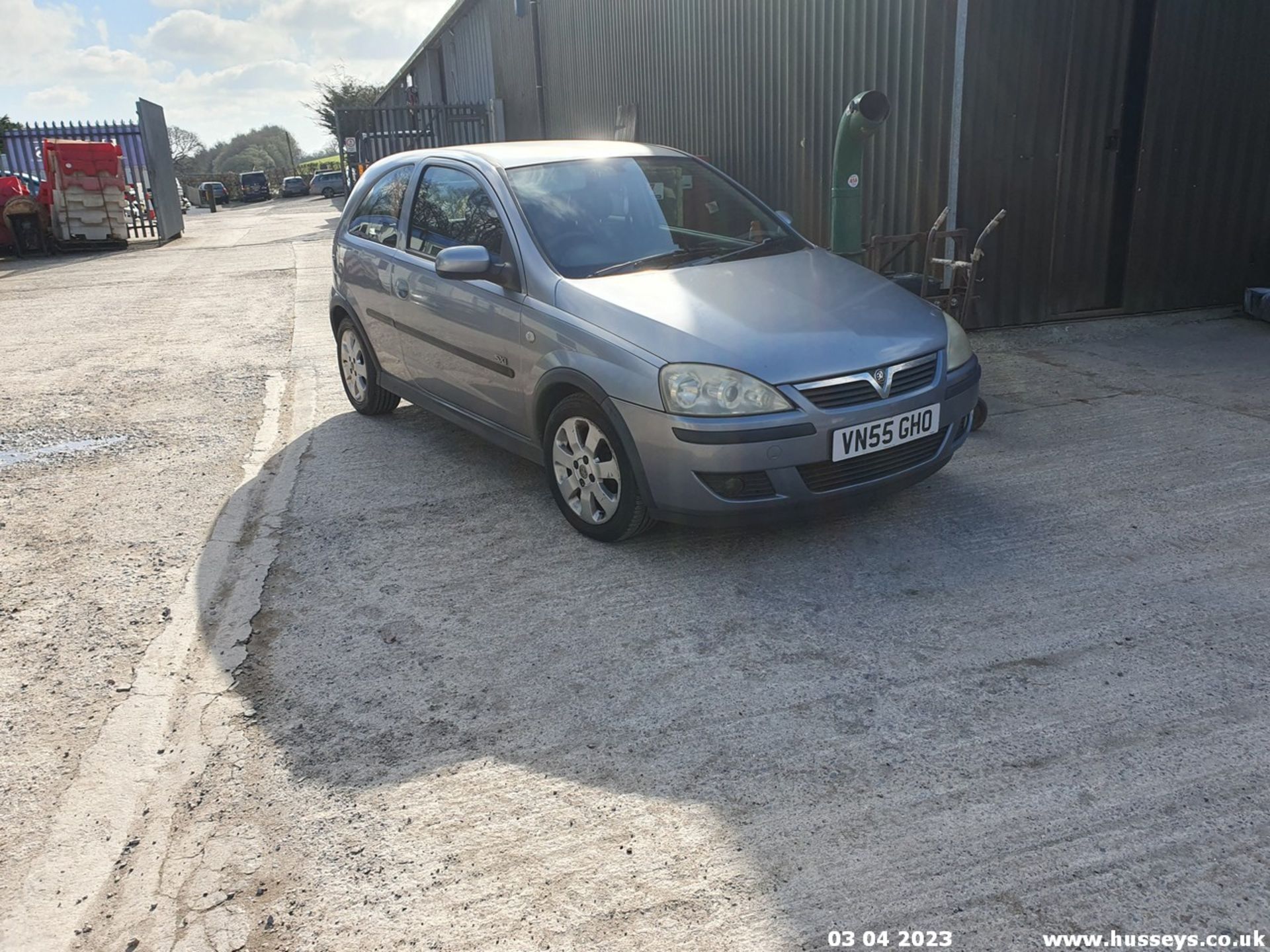 05/55 VAUXHALL CORSA SXI TWINPORT - 1229cc 3dr Hatchback (Silver) - Image 3 of 44