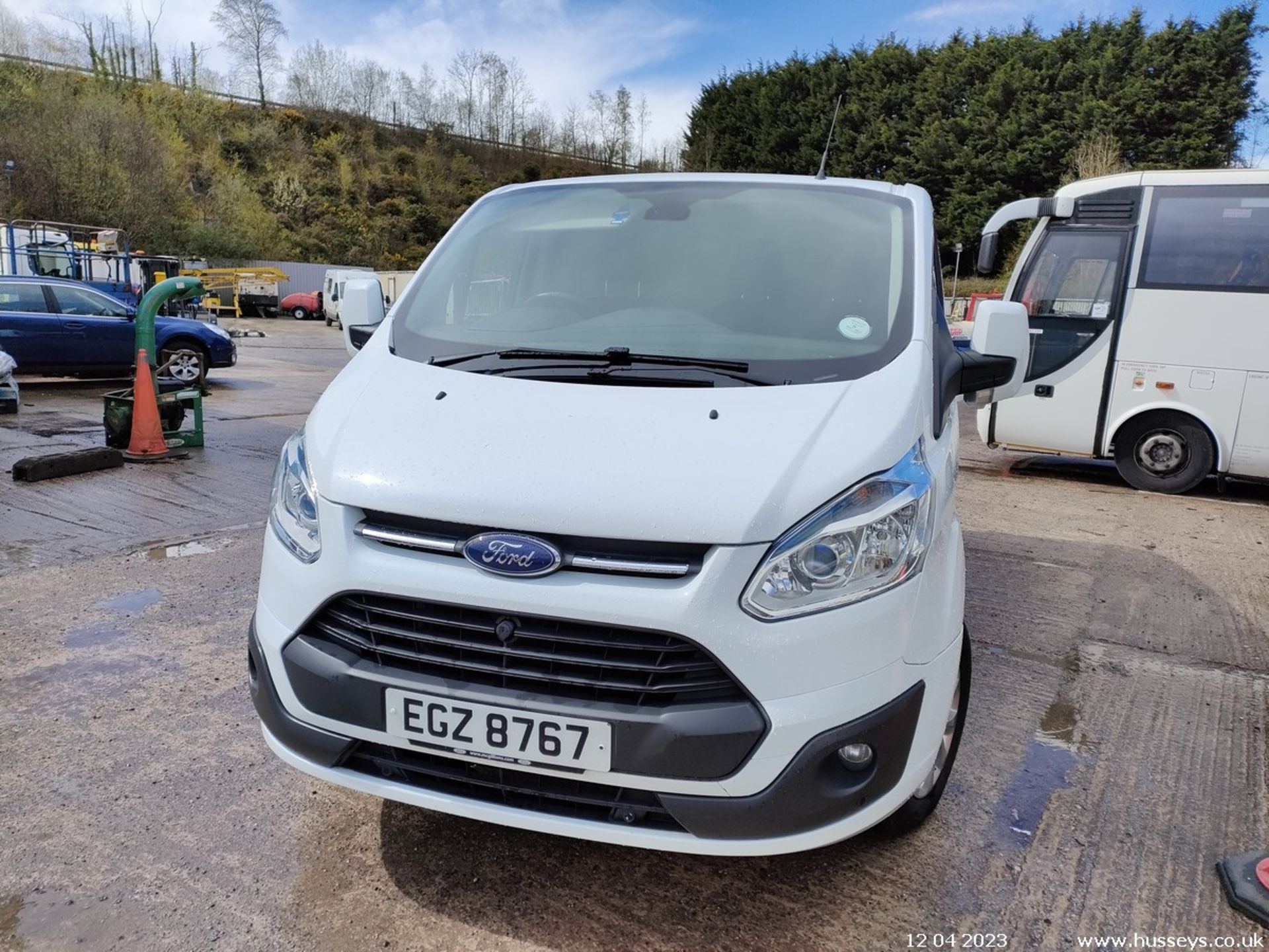 2014 FORD TRANSIT CUSTOM 270 LTD E- - 2198cc Van (White) - Image 9 of 53