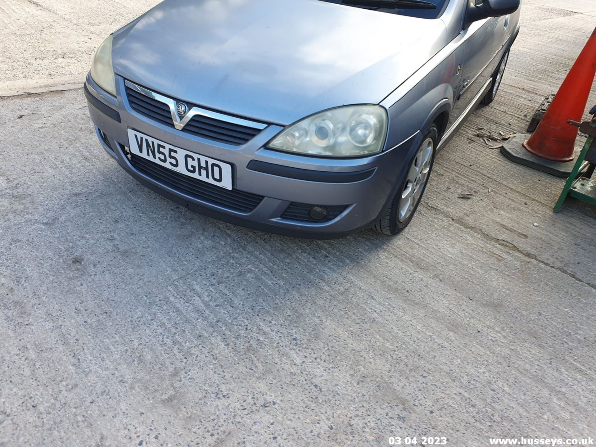 05/55 VAUXHALL CORSA SXI TWINPORT - 1229cc 3dr Hatchback (Silver) - Image 26 of 44