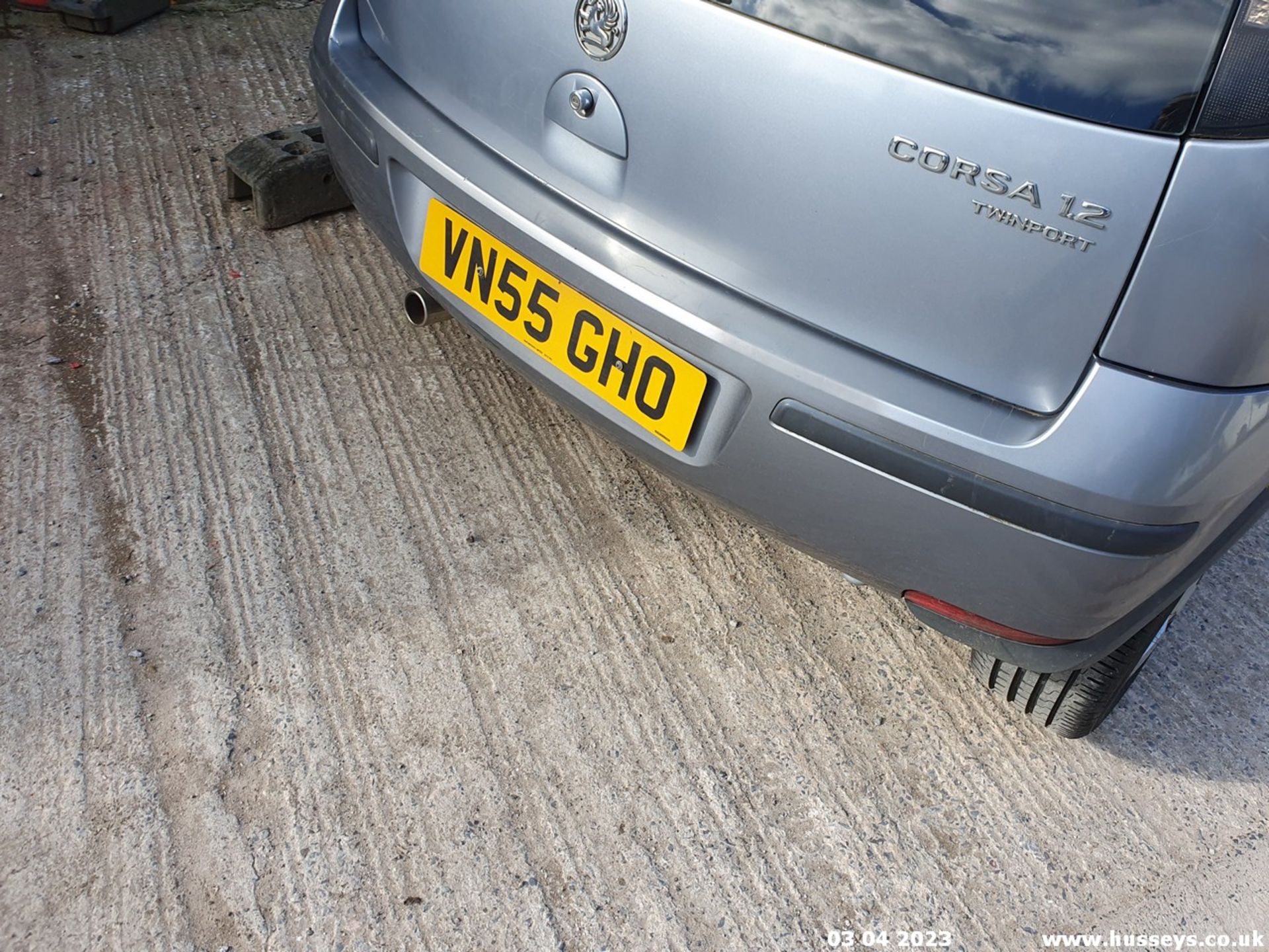 05/55 VAUXHALL CORSA SXI TWINPORT - 1229cc 3dr Hatchback (Silver) - Image 35 of 44