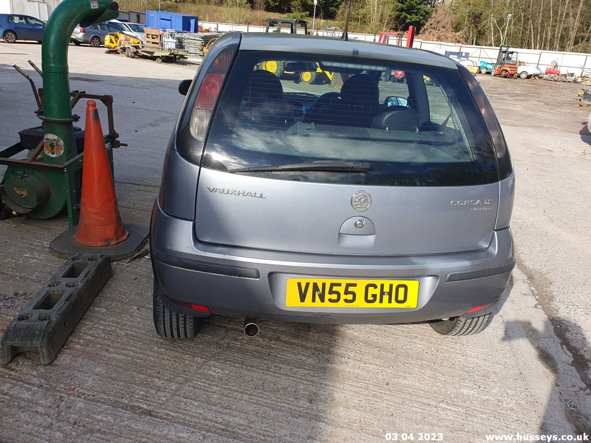 05/55 VAUXHALL CORSA SXI TWINPORT - 1229cc 3dr Hatchback (Silver) - Image 17 of 44