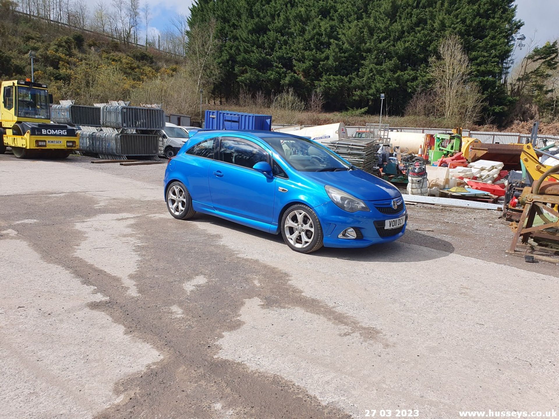 11/11 VAUXHALL CORSA VXR - 1598cc 3dr Hatchback (Blue, 86k) - Image 4 of 61