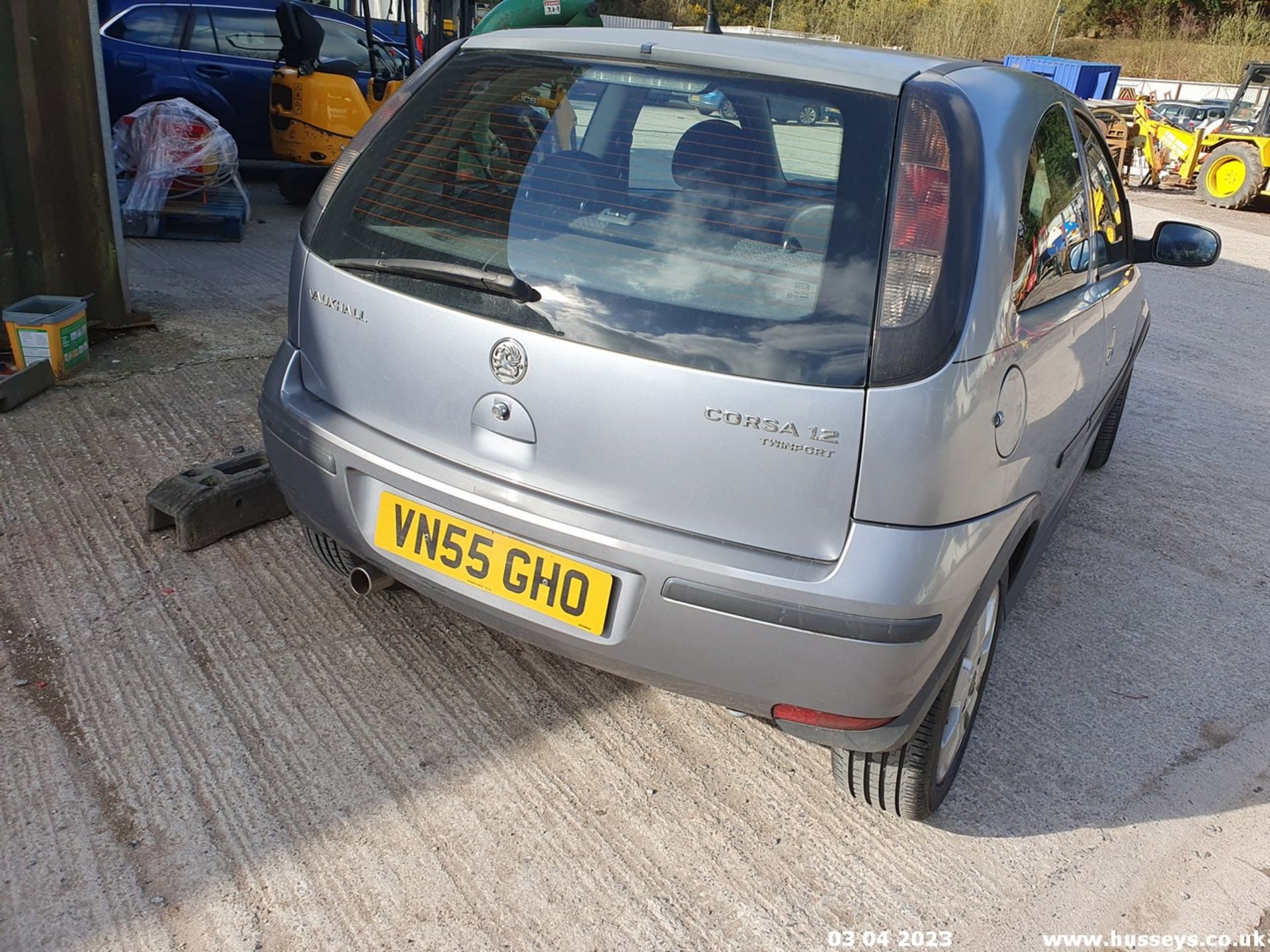 05/55 VAUXHALL CORSA SXI TWINPORT - 1229cc 3dr Hatchback (Silver) - Image 16 of 44