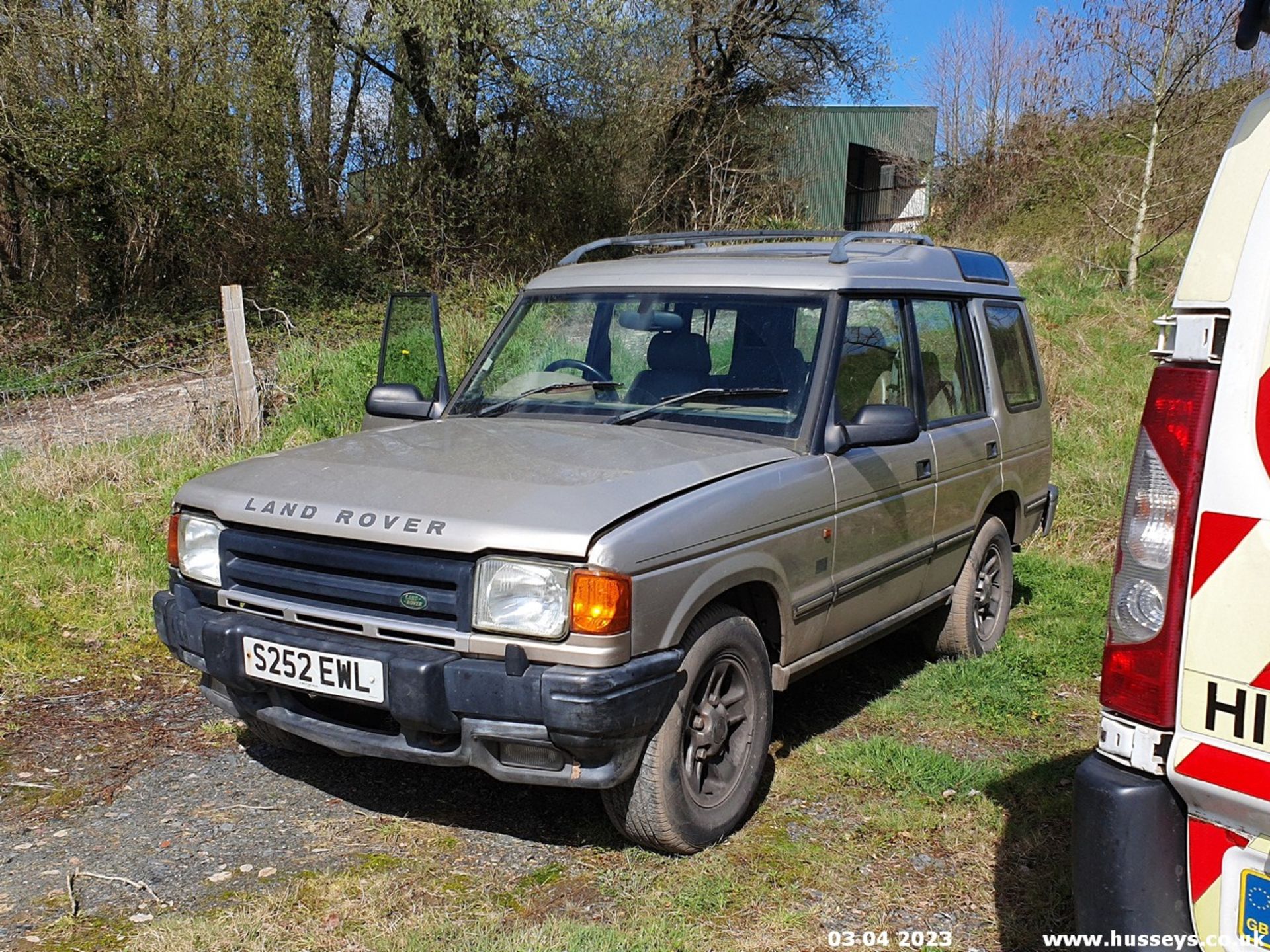 1998 LAND ROVER DISCOVERY ES TDI - 2495cc 5dr Estate (Gold) - Image 30 of 31