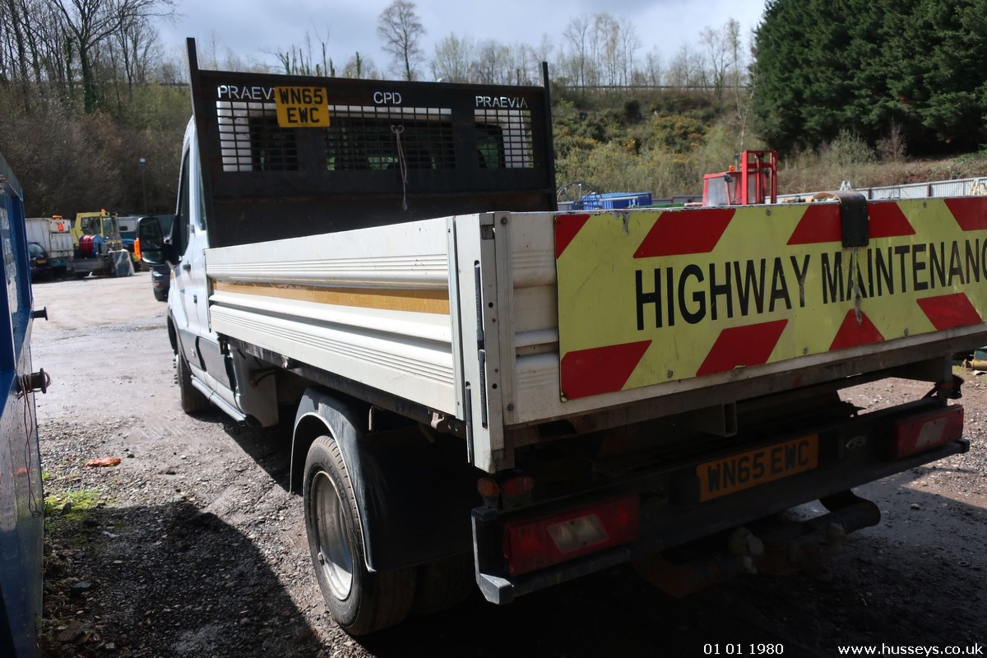 15/65 FORD TRANSIT 350 - 2198cc Tipper (White, 168k) - Image 9 of 34