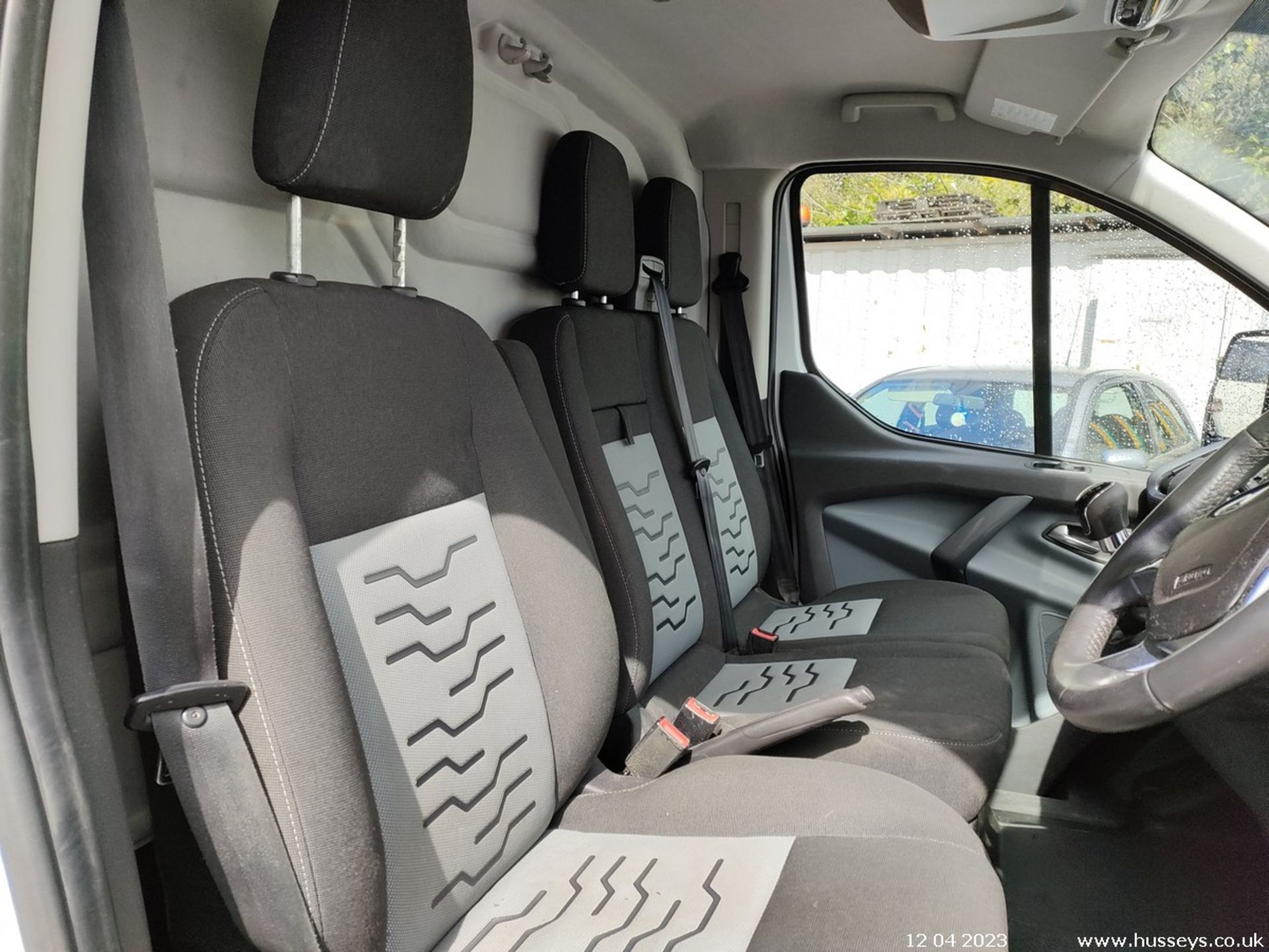 2014 FORD TRANSIT CUSTOM 270 LTD E- - 2198cc Van (White) - Image 41 of 53