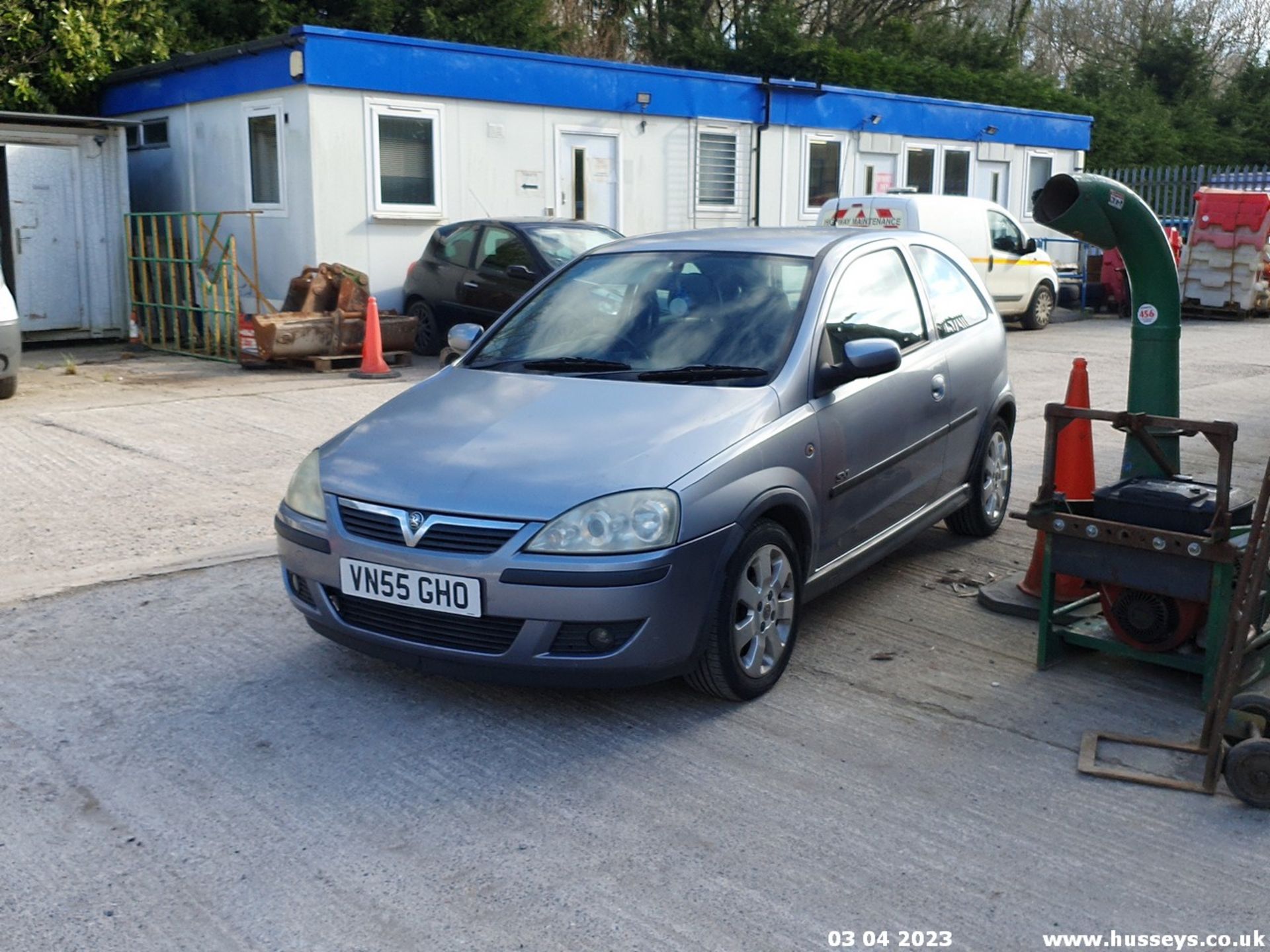 05/55 VAUXHALL CORSA SXI TWINPORT - 1229cc 3dr Hatchback (Silver) - Image 25 of 44