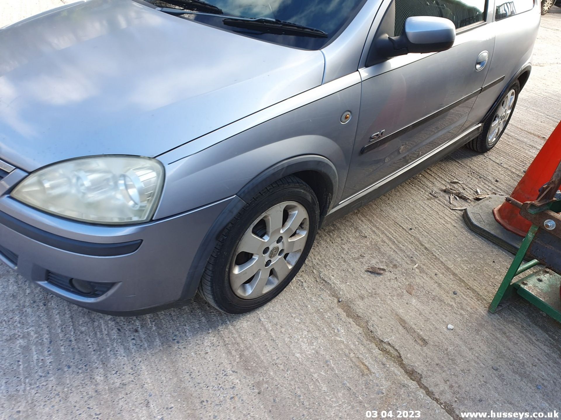 05/55 VAUXHALL CORSA SXI TWINPORT - 1229cc 3dr Hatchback (Silver) - Image 42 of 44