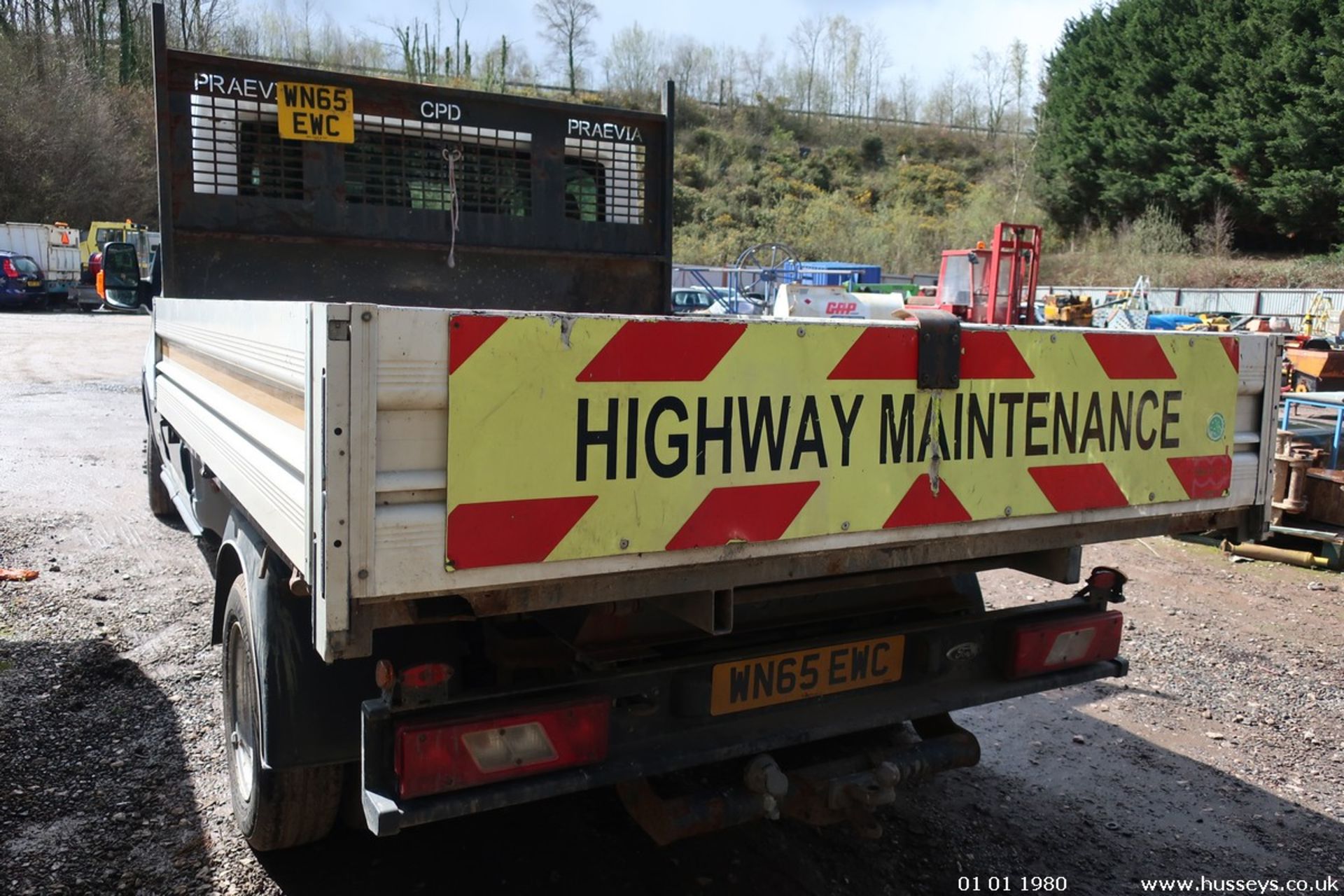 15/65 FORD TRANSIT 350 - 2198cc Tipper (White, 168k) - Image 11 of 34