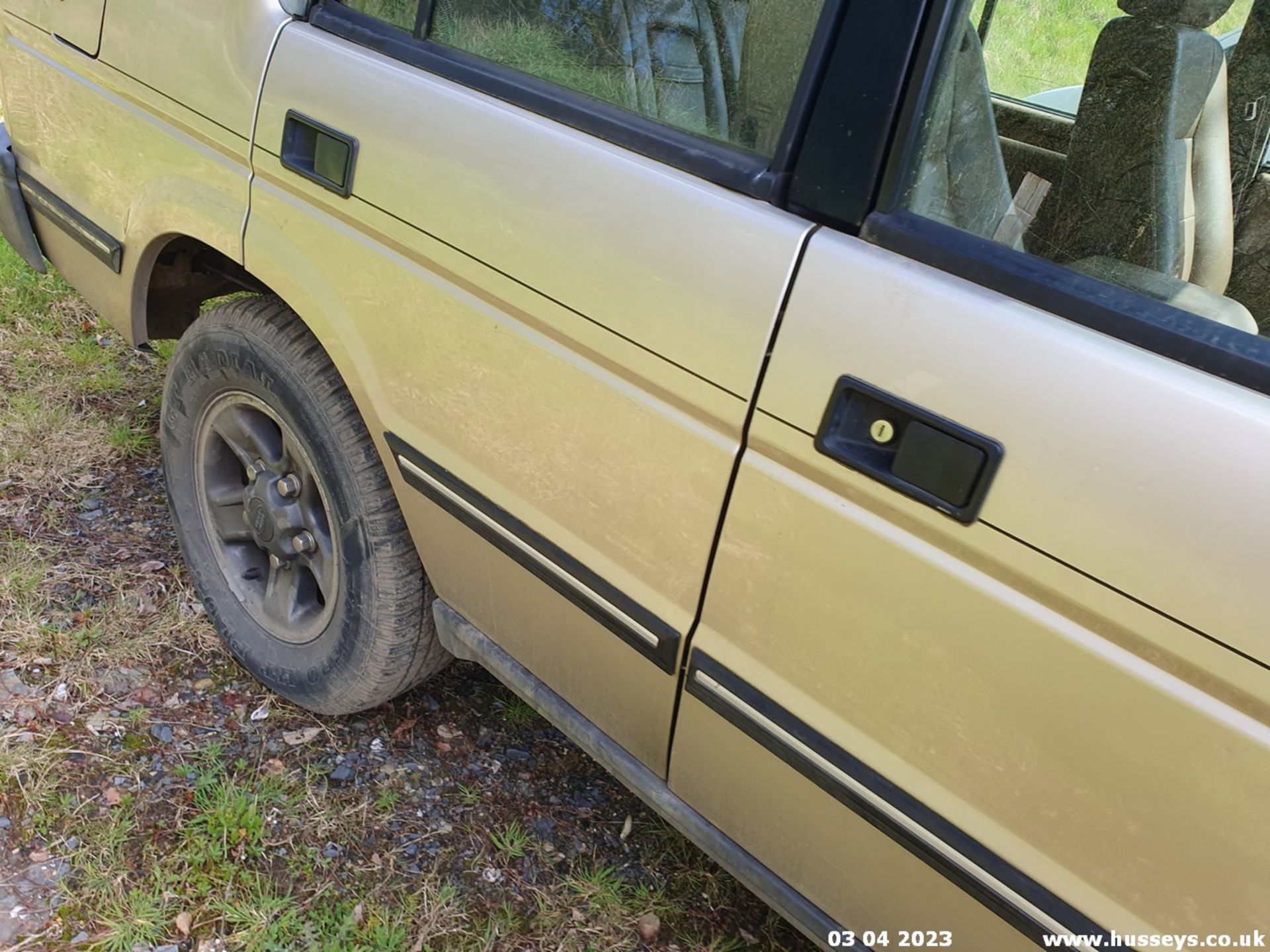 1998 LAND ROVER DISCOVERY ES TDI - 2495cc 5dr Estate (Gold) - Image 12 of 31