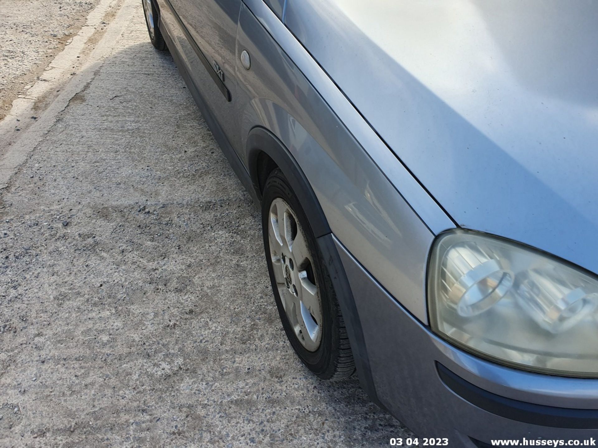 05/55 VAUXHALL CORSA SXI TWINPORT - 1229cc 3dr Hatchback (Silver) - Image 29 of 44