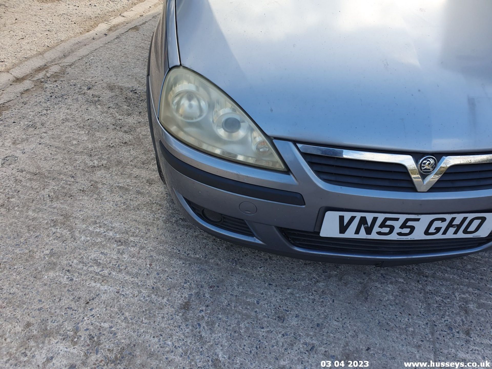 05/55 VAUXHALL CORSA SXI TWINPORT - 1229cc 3dr Hatchback (Silver) - Image 28 of 44