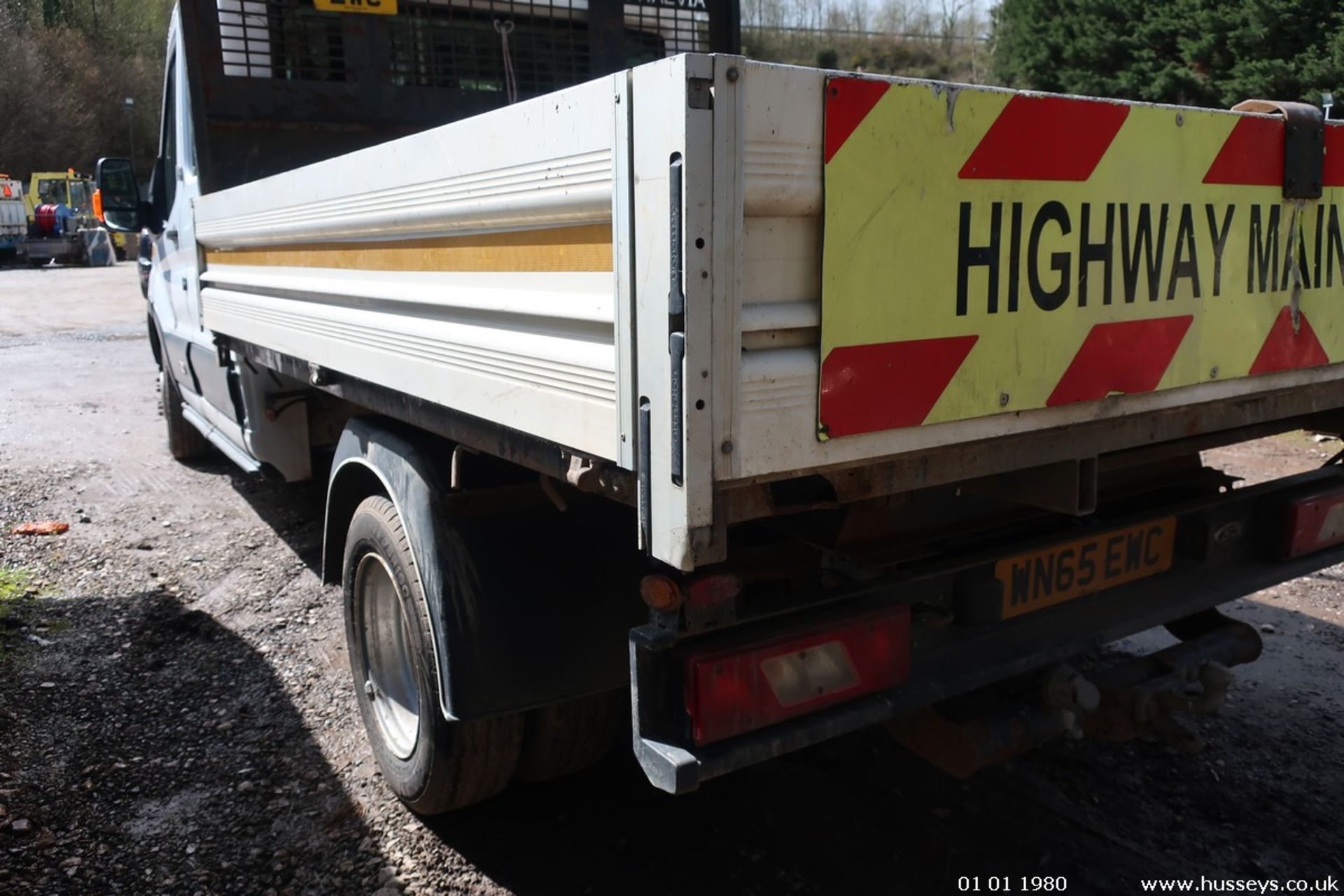 15/65 FORD TRANSIT 350 - 2198cc Tipper (White, 168k) - Image 10 of 34