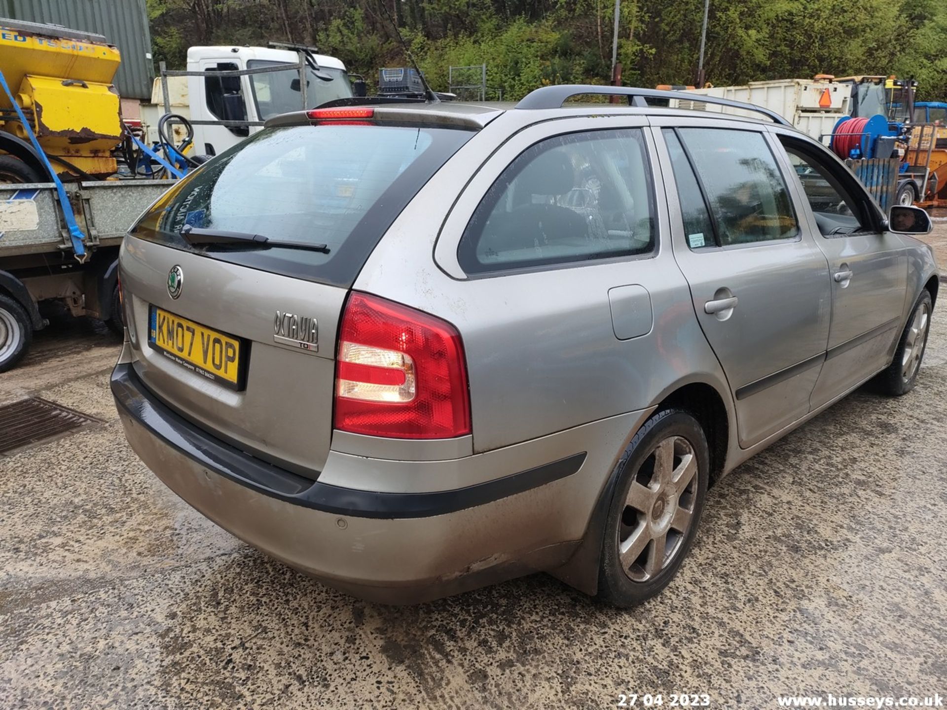 07/07 SKODA OCTAVIA ELEGANCE TDI PD A - 1968cc 5dr Estate (Beige, 140k) - Image 18 of 33