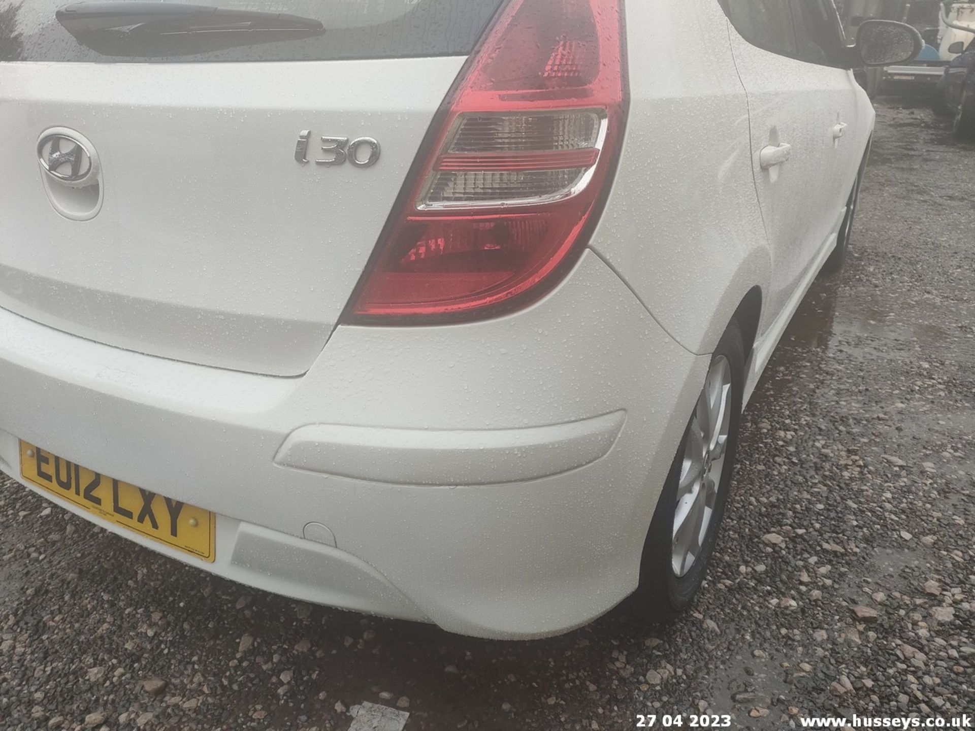 12/12 HYUNDAI I30 COMFORT - 1396cc 5dr Hatchback (White, 63k) - Image 23 of 35