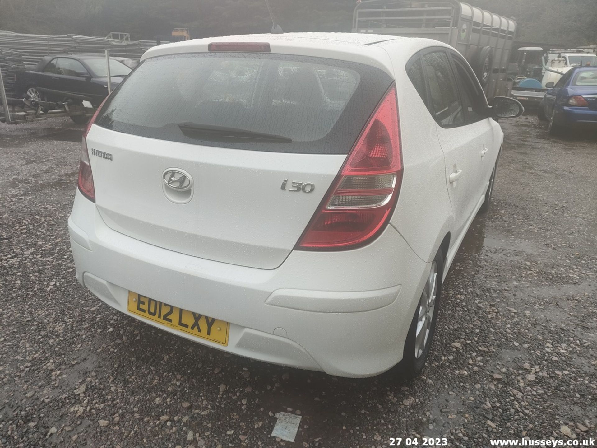 12/12 HYUNDAI I30 COMFORT - 1396cc 5dr Hatchback (White, 63k) - Image 22 of 35